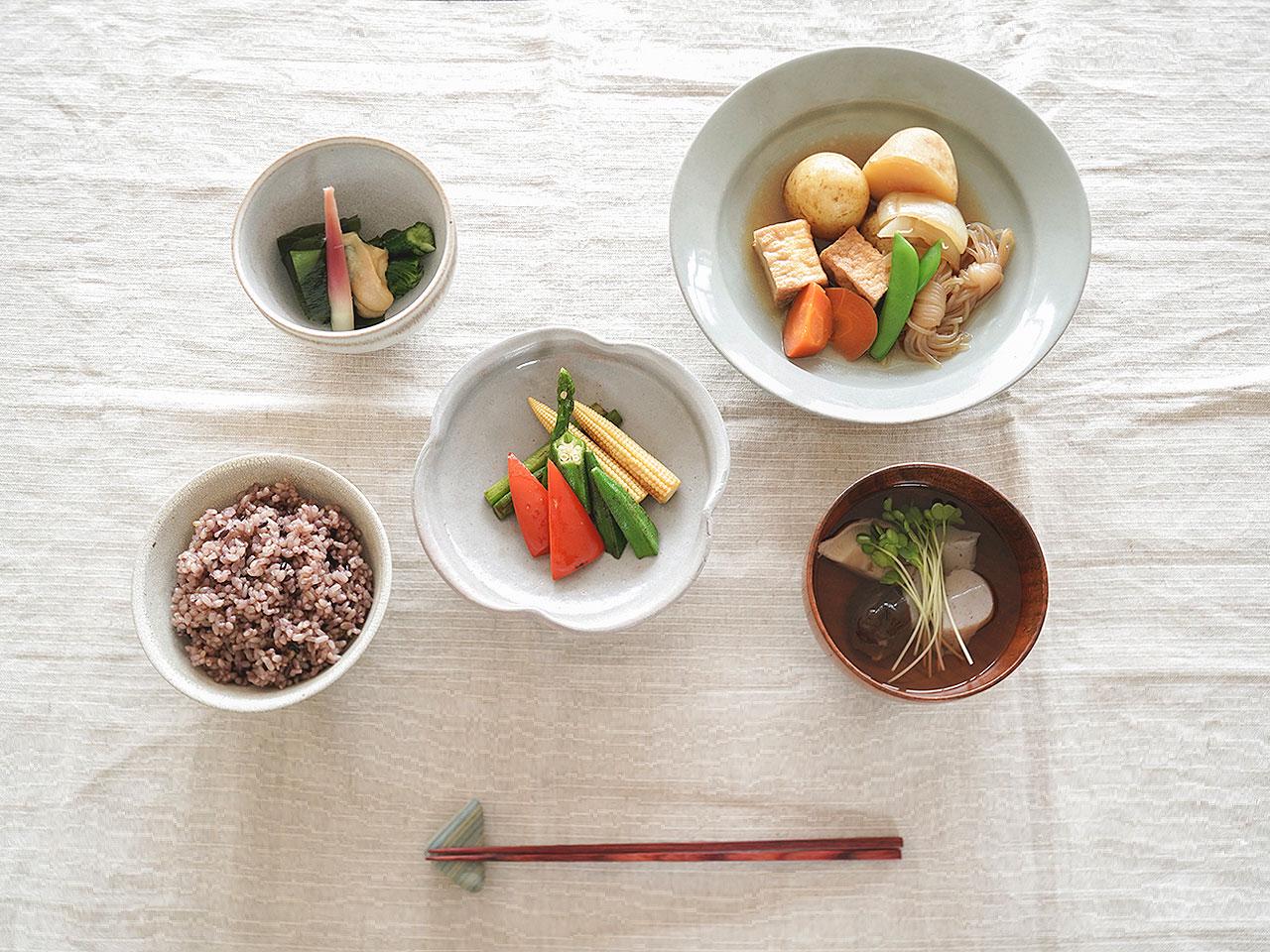 久山町に建設予定の温浴施設「Nayuta」は、2022年度から一部開業を予定。和食とフレンチベースのヴィーガン料理を提供予定。