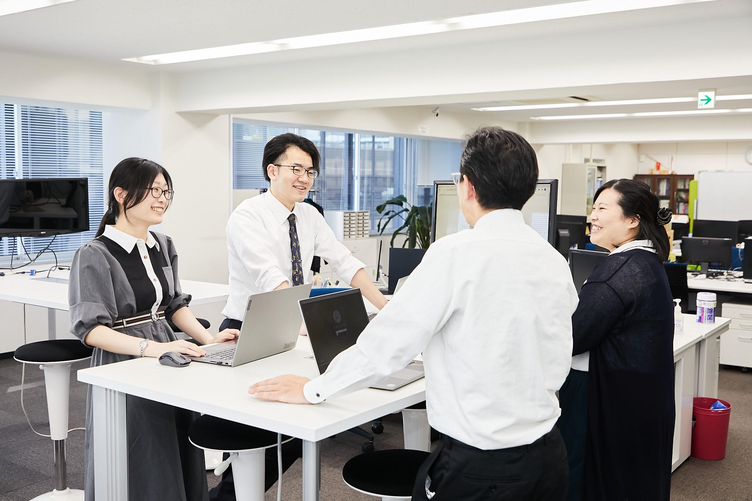 プロジェクトを成功に導くためにメンバーでの議論は自然と熱を帯びる。