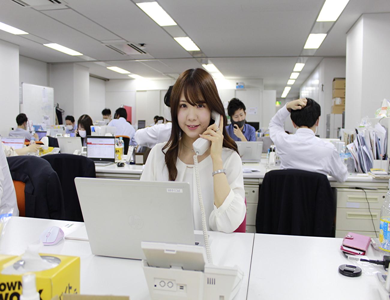 タウンワーク・リクナビネクスト・indeedなどの求人媒体やホットペッパービューティーなどを取り扱い、お客様の採用や販促からお手伝い。
最近では、「採用チャットボット」を自社で開発。
DＸ化が進み始めた採用マーケティング内でもお客様へきちんと価値提供ができる環境です。