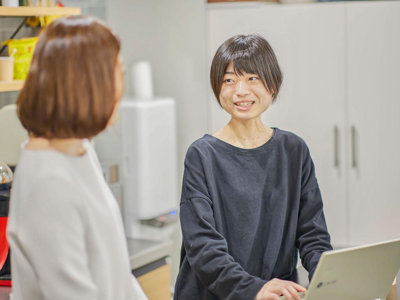 受託案件では、Python、Node.js、AWS、サーバレスアーキテクチャ、マイクロサービスアーキテクチャ等、新しい技術領域にも積極的に取り組む。