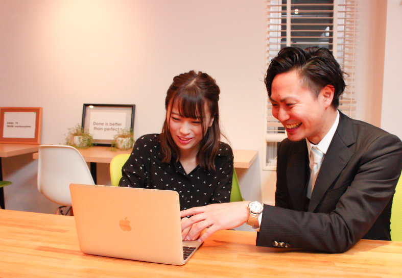 元バンドマンや数学教師、業界30年以上の大ベテランまで、幅広い世代が活躍している会社です。
