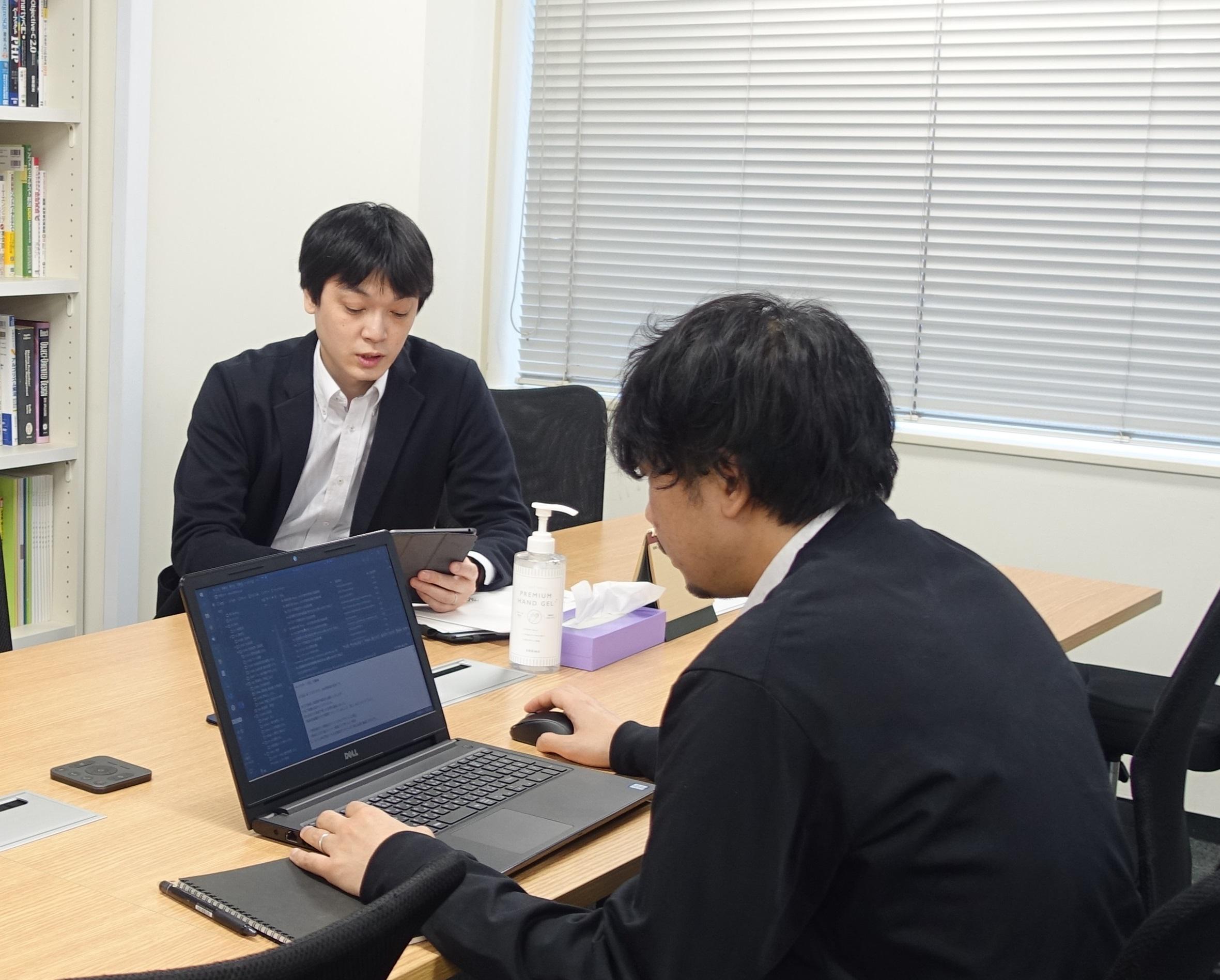 日々の社内ミーティングで品質向上、改善のためのアイディアを出しあっている。