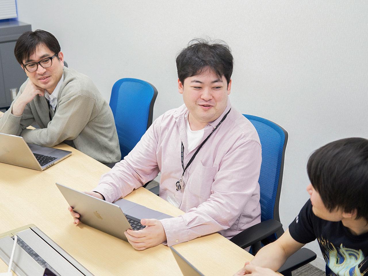 店舗用タブレットシステムの導入、催事商品予約サービスの開発等を手掛け、無人店舗システムの開発といった、ローソンの先進的な取り組みにも参画している。