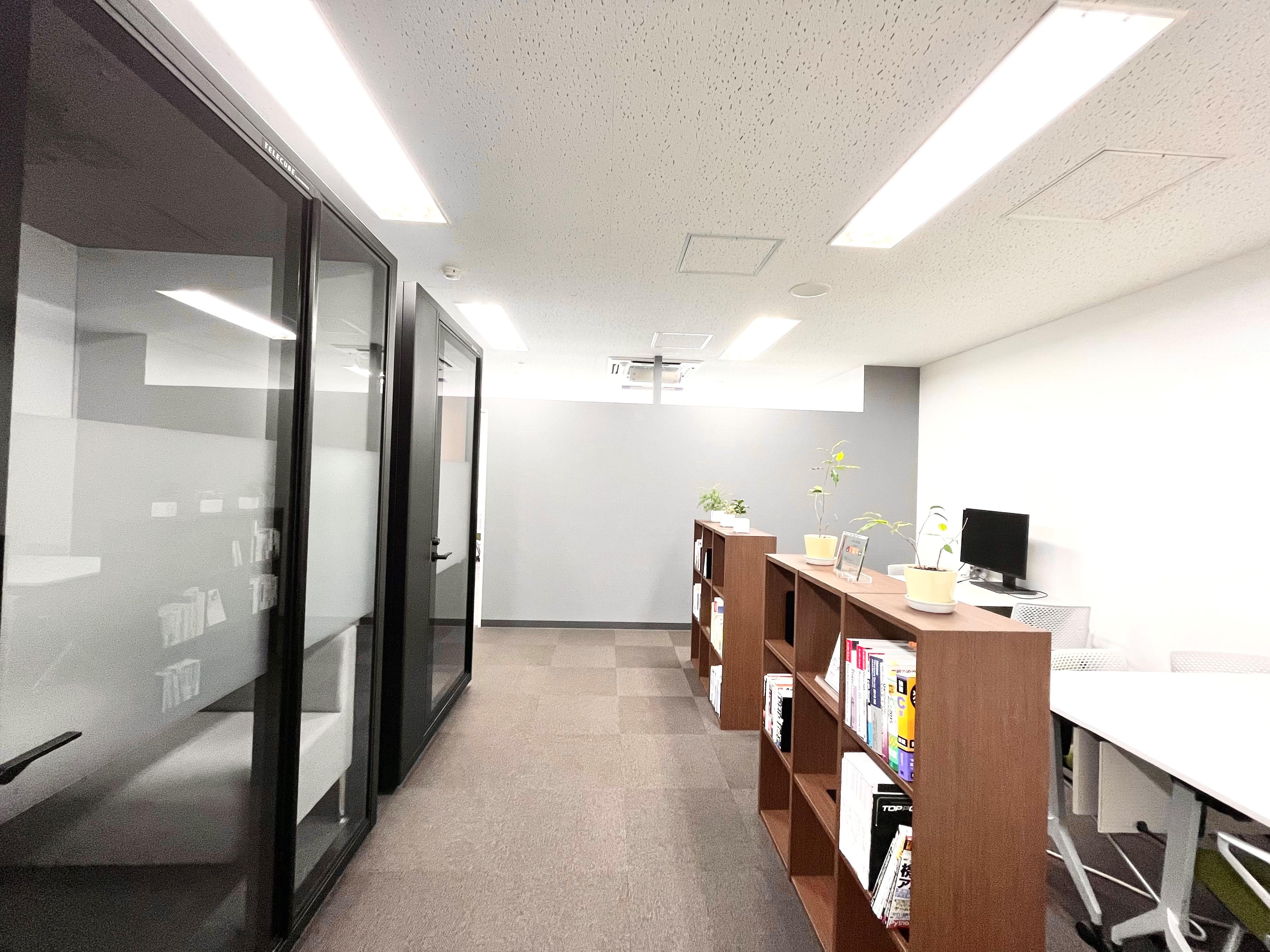 不動産業界においてDXの壁となっているのが、契約の現場に根強く残る手書きの文化だ。不動産業界を熟知した同社では、ペーパーレス化にこだわるのではなく、アナログとの融合を前提としたDXの実現を目指している。