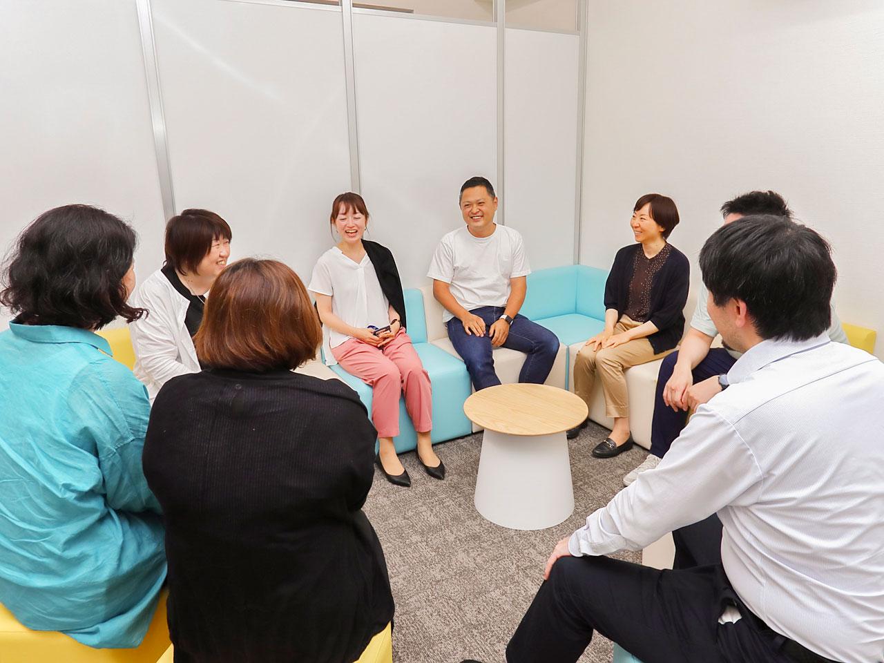 自社のキャパシティを超えるような仕事の受け方をする予定はない。勤務日数や残業時間等については従業員の希望を最優先。