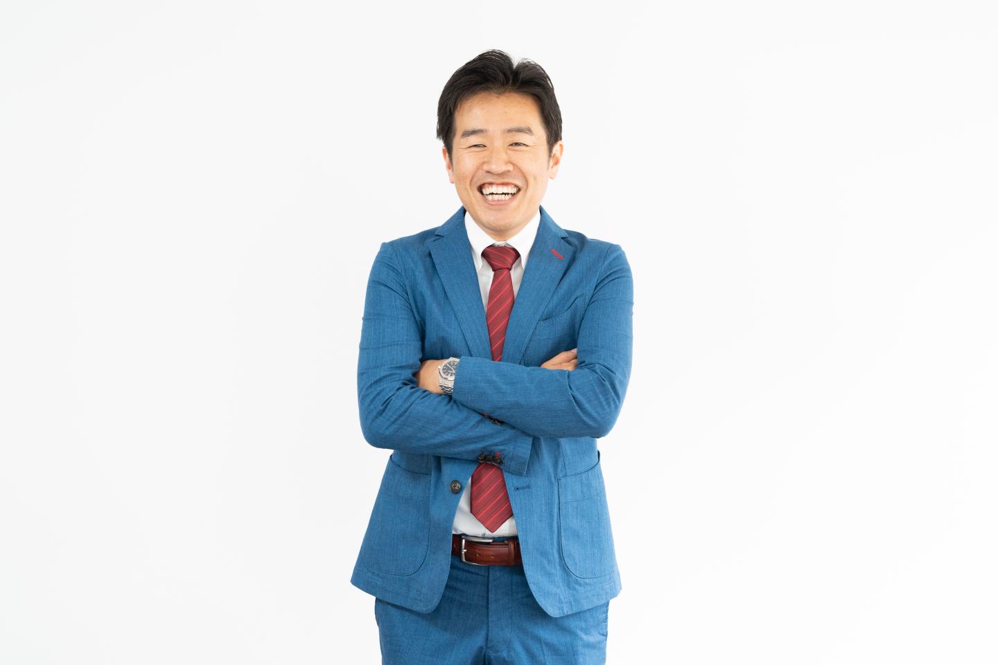 代表取締役 CEO　田中康之 氏

1977年10月　新潟県長岡市 生まれ
2000年03月　立命館大学 理工学部 卒業
2000年04月　株式会社 富士総合研究所(現・みずほ情報総研(株)) 入社
2002年07月　株式会社 富士総合研究所(現・みずほ情報総研(株)) 退社
2002年08月　“YAZ Style Project.”創業
2004年06月　有限会社YAZ 設立 代表取締役に就任
2005年09月　株式会社YAZ 代表取締役に就任(現任)