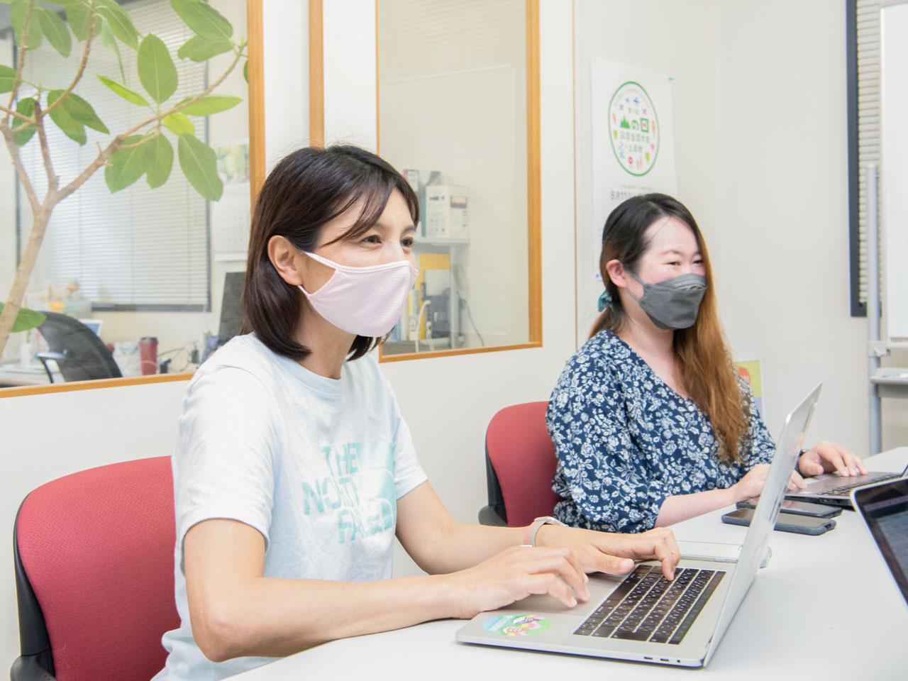 登山中に事故に遭った場合に備える山岳保険『チーム安全登山』の提供等、安全に登山するためのサービスを展開している。