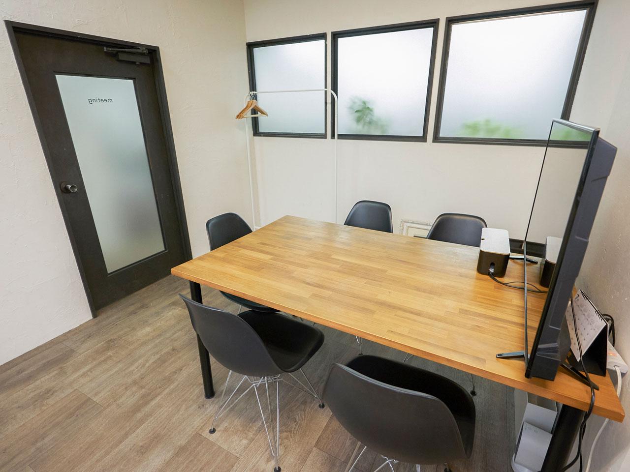 また、EC CUBE（ネットショップ）とスマレジ（POS）を連携させたソリューション『レジコネ』も提供している。