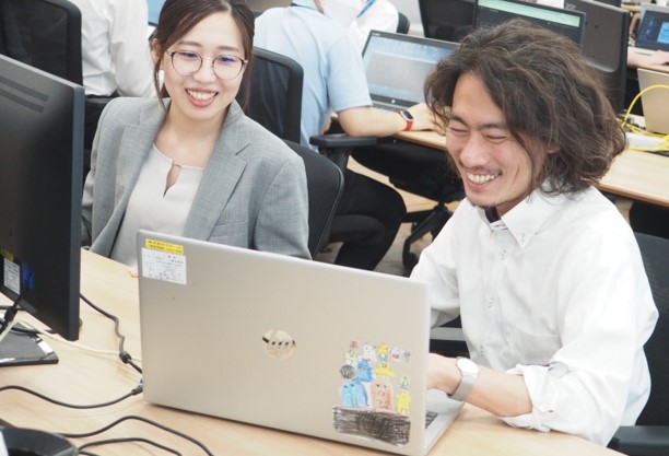 最新のテクノロジーと、日本の企業向けにプラットフォームを提供してきたノウハウを活用し、デジタルトランスフォーメーション（DX）の切り札となる独自のプロダクト＆サービスブランド「LaKeel（ラキール）」を開発