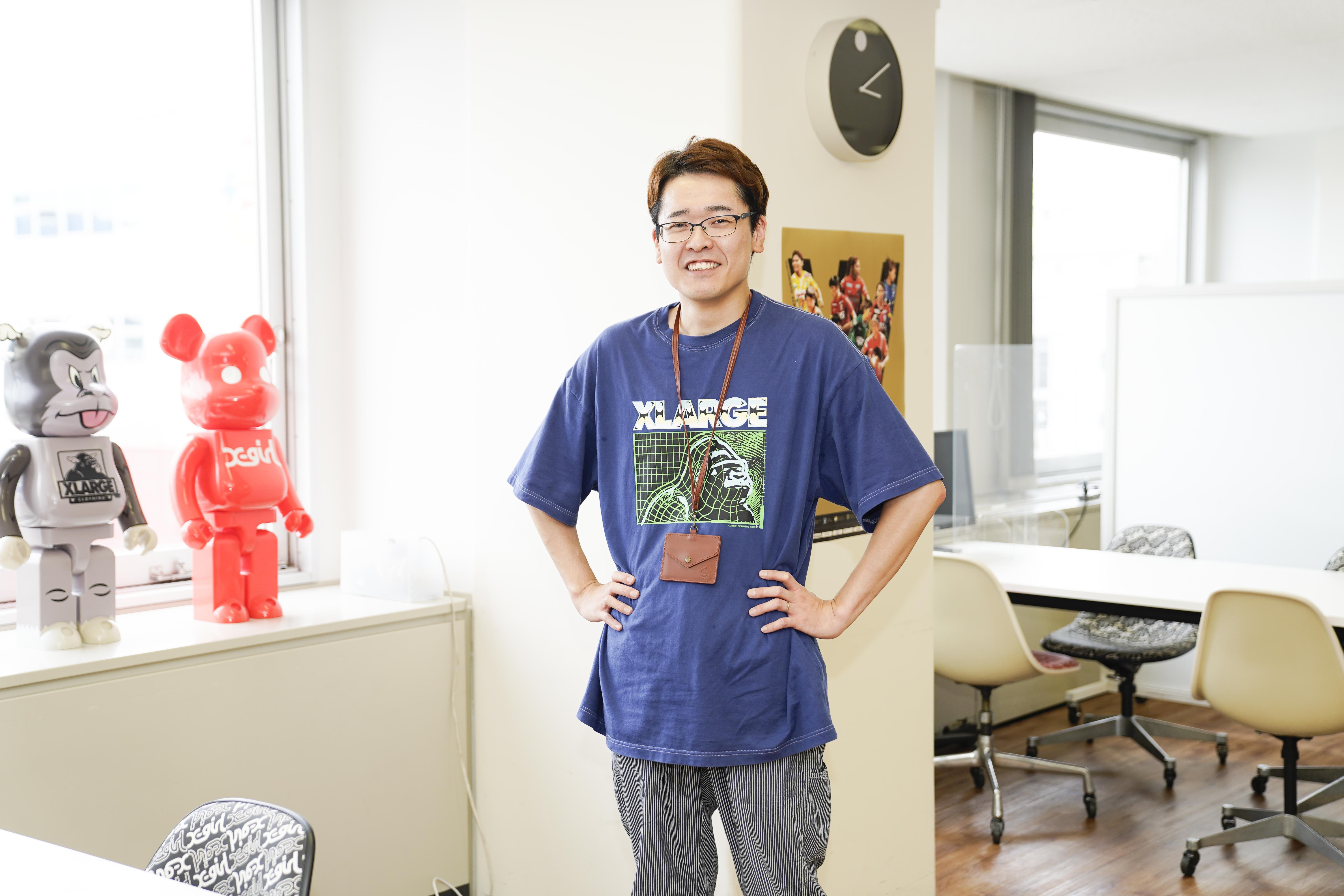 同社には営業部門、管理部門等に加え、エンジニア、デザイナー、パタンナー、マーケター等、様々な専門性を持った人材も数多く活躍している。一律の就業規則でくくれない部分もあるため、自由度が高い働き方ができるようにしている。