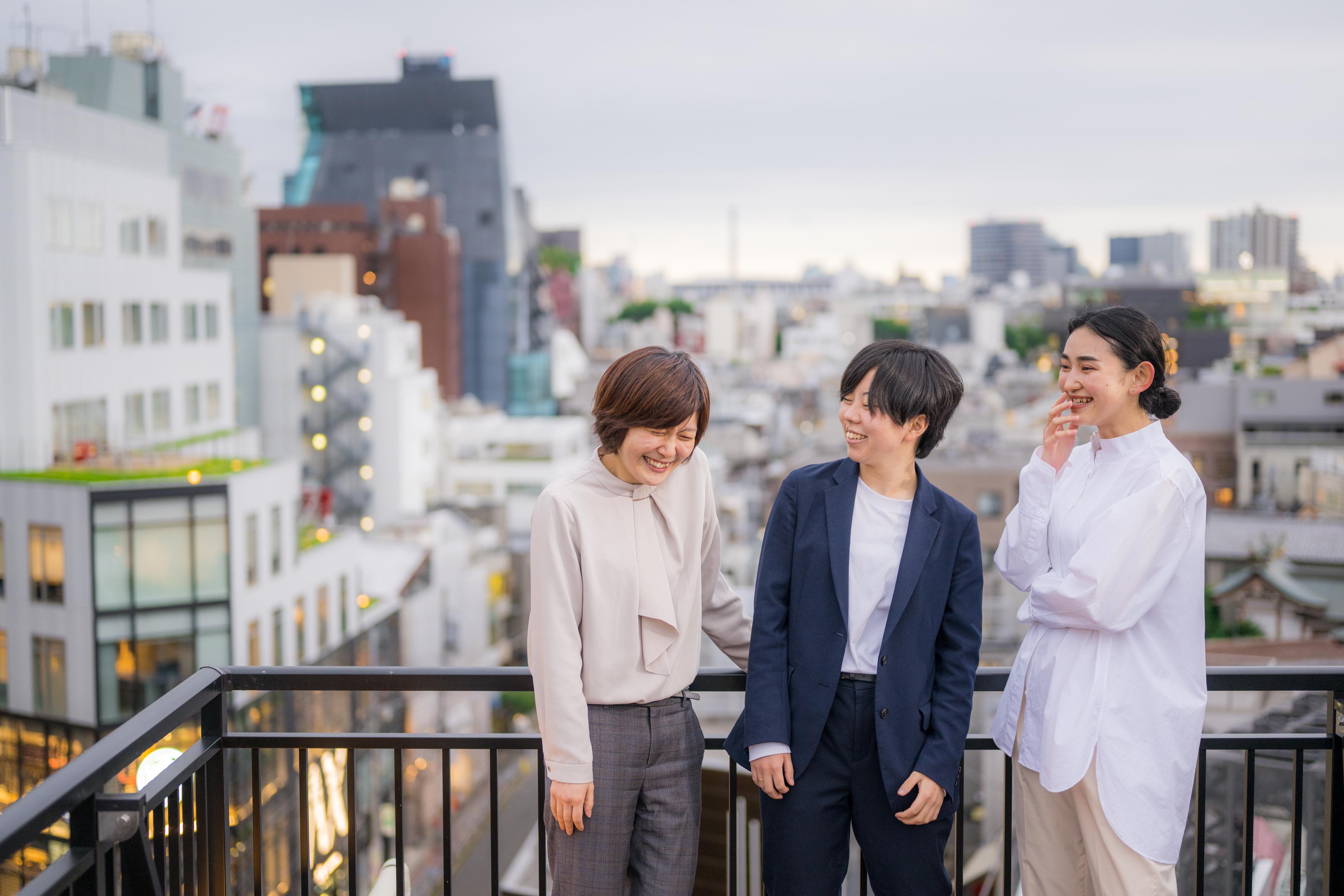 女性が多く、一人一人が目標に向かって頑張っています。