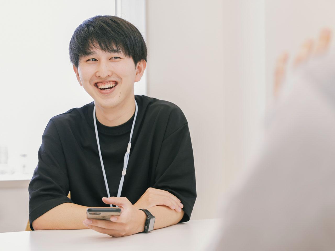 ヘルスケアICT事業では、ストレスチェックサービスや生産性測定サービス等を提供している上に、新サービスとして遠隔診療システムを開発している。
