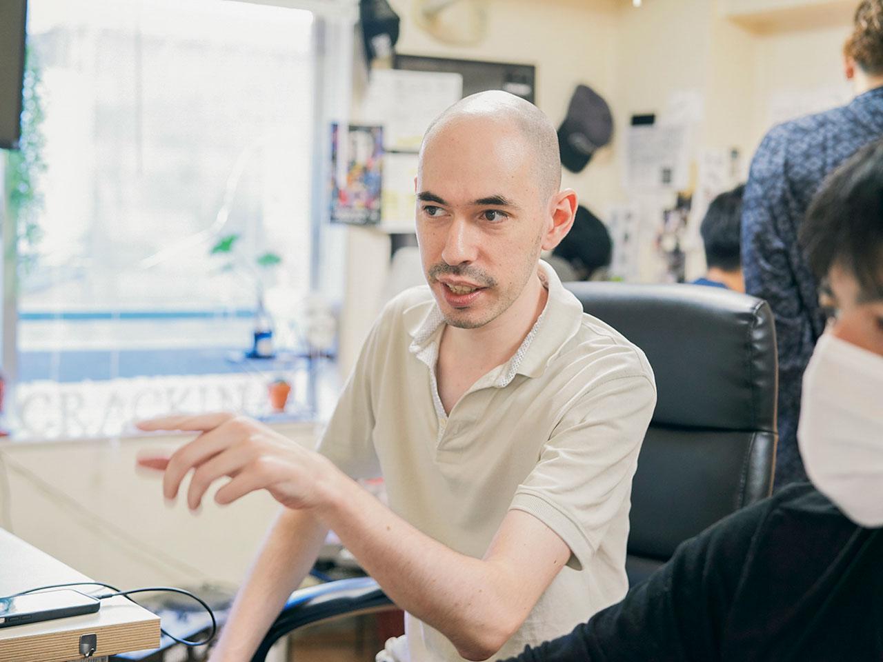 デザイン面等の方向性やアイデアを出し合いながら、常に高いクオリティーの制作物を世の中に送り出してきた。