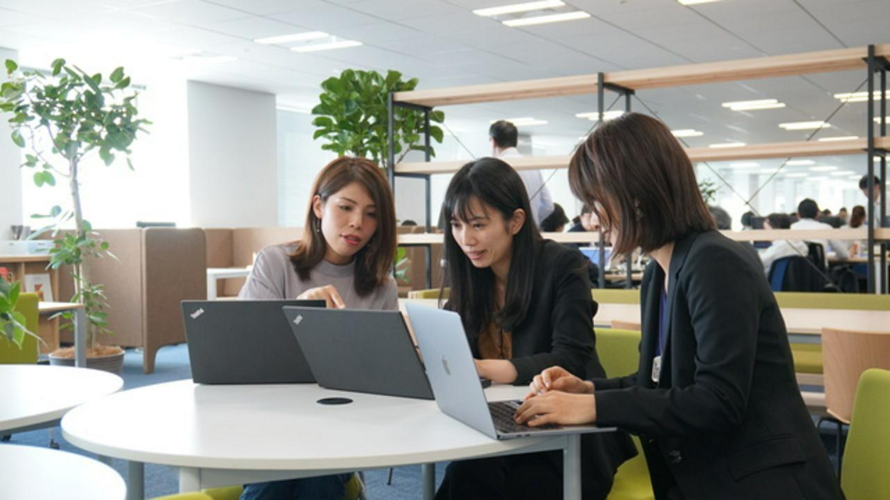 株式会社リヴァンプ 求人画像1