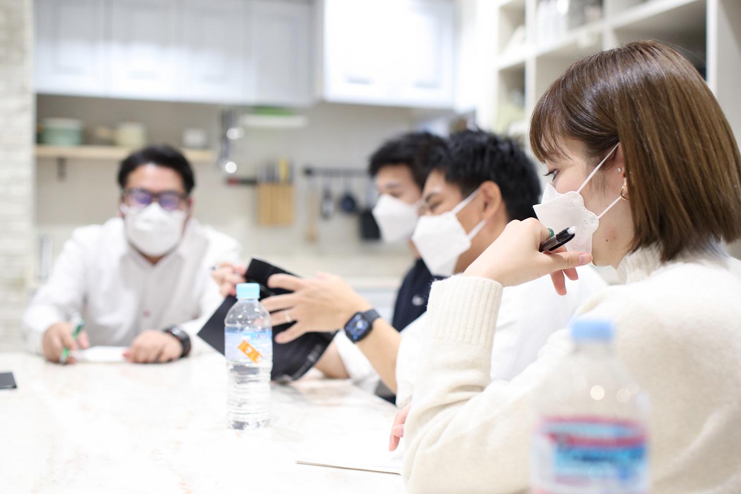 すでに自社サービスの開発のため、並行して企画を進めている。