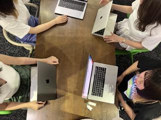 Webサイトにおける戦略立案から制作、運用後のデータ解析・改善提案に至るまでをワンストップで提供可能なトータルソリューションを強みに、国内大手企業を中心にした多くの直請け案件で実績と信頼を積み上げてきた。