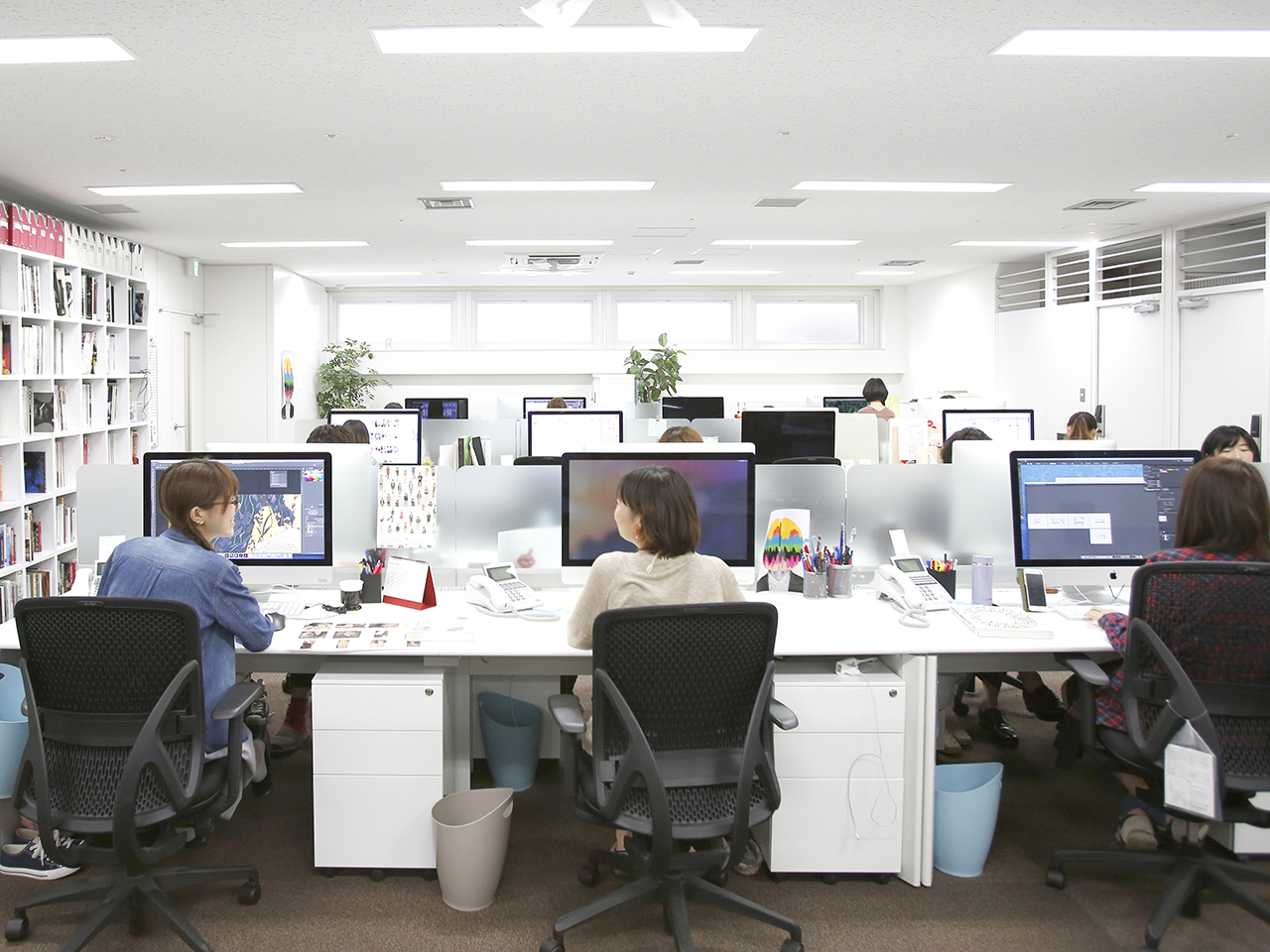 新しいものはどんどん取り入れ、
制作しやすい環境を整えています。