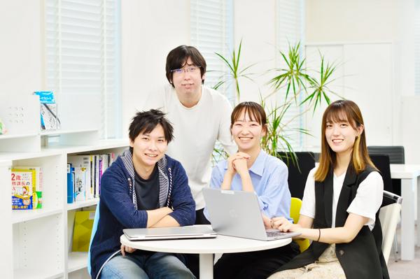 募集している求人：【東京／開発エンジニア】リモート週2回◆完全週休2日◆賞与年2回◆フレックス◆自社サービス◆住宅手当◆月1交流会