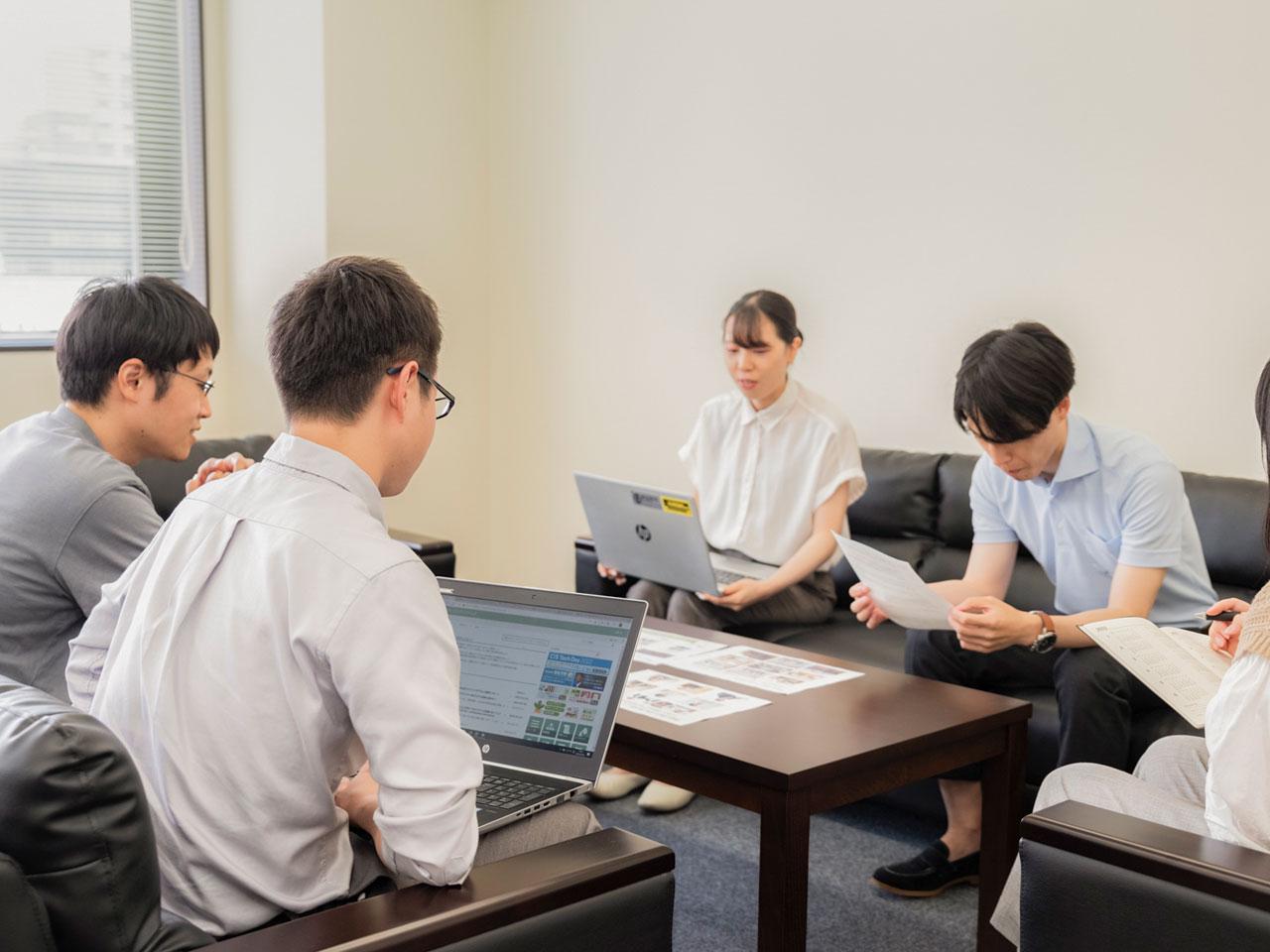 主にキヤノン製品のカメラ・プリンター複合機・医療機器や、半導体製造装置等の産業機器に関して、OSからファームウェア、アプリケーションまで、全工程の開発・品質検証に関して携わっている。