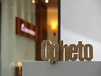 ＜普通の人たちが協力することによって、高く評価される<br />結果を出そう、 というのが私たちグループの合言葉【Opheto】＞