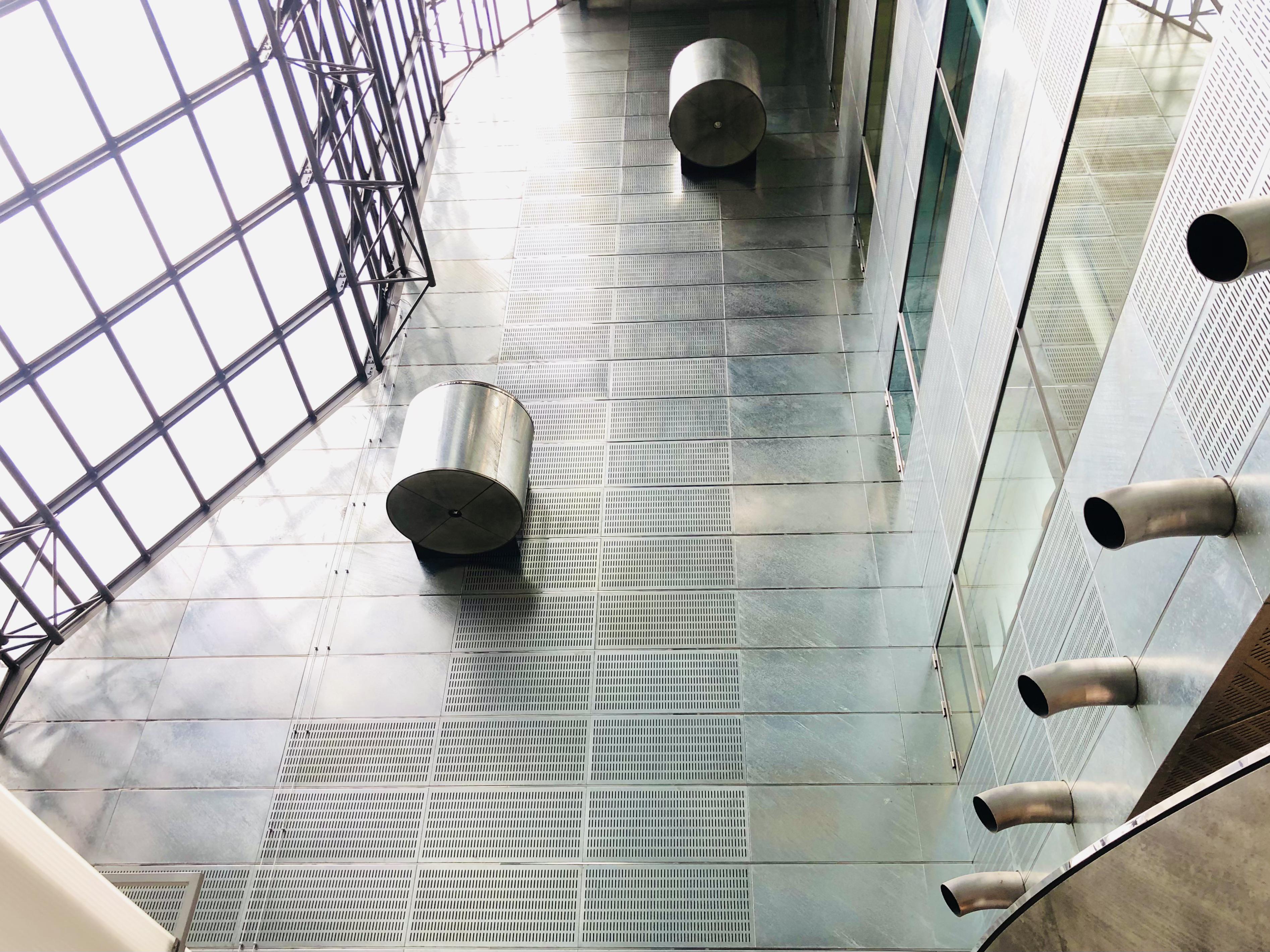 『anan（アンアン）』・『POPEYE（ポパイ）』・『クロワッサン』・『BRUTUS（ブルータス）』・『Tarzan』・『Hanako（ハナコ）』・『GINZA（ギンザ）』・『Casa BRUTUS（カーサブルータス）』・『ku:nel（クウネル）』・『&Premium（アンドプレミアム）』の10雑誌ブランドを持ち、20のWebマガジンを運営。