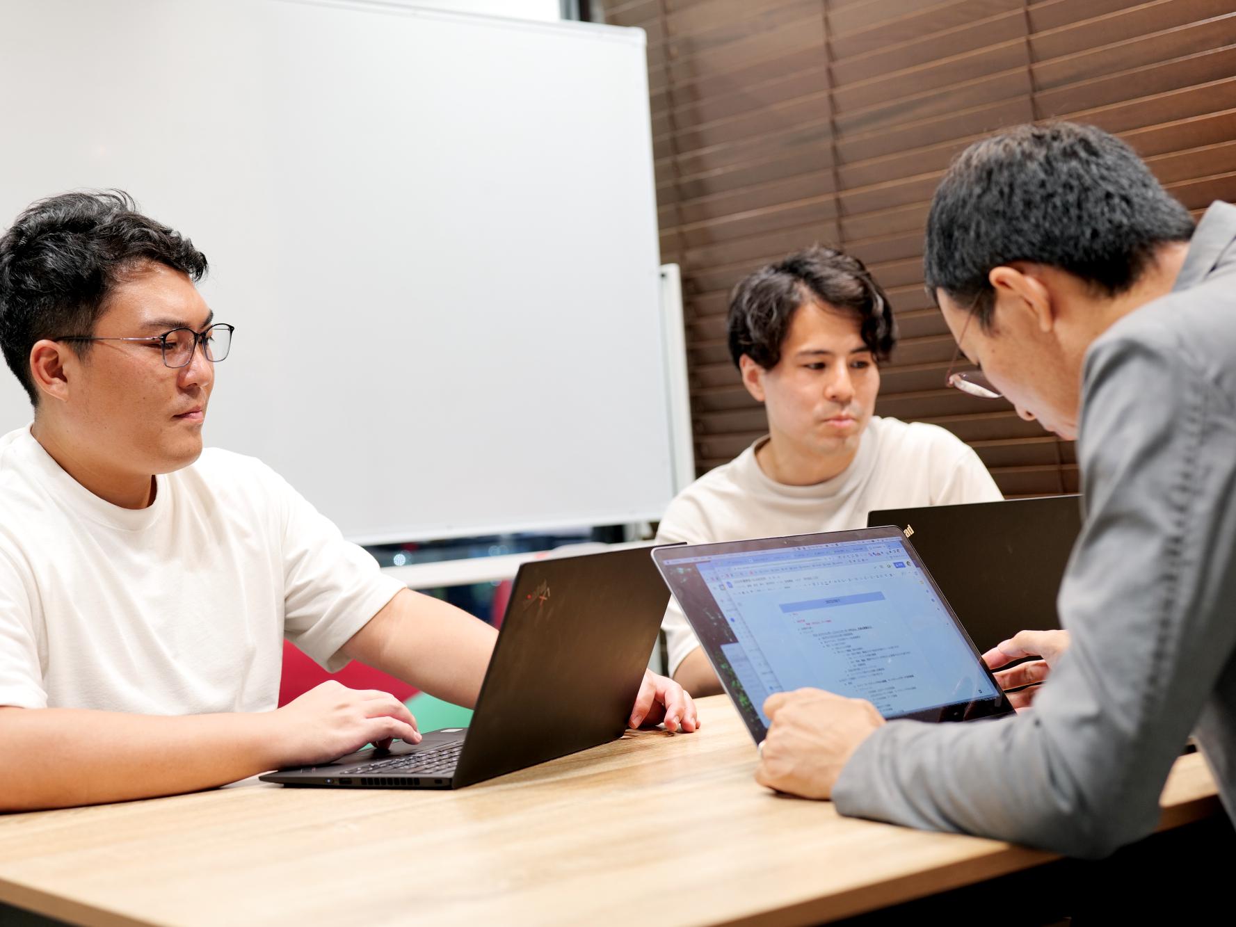 株式会社 GLASSのイメージ画像2