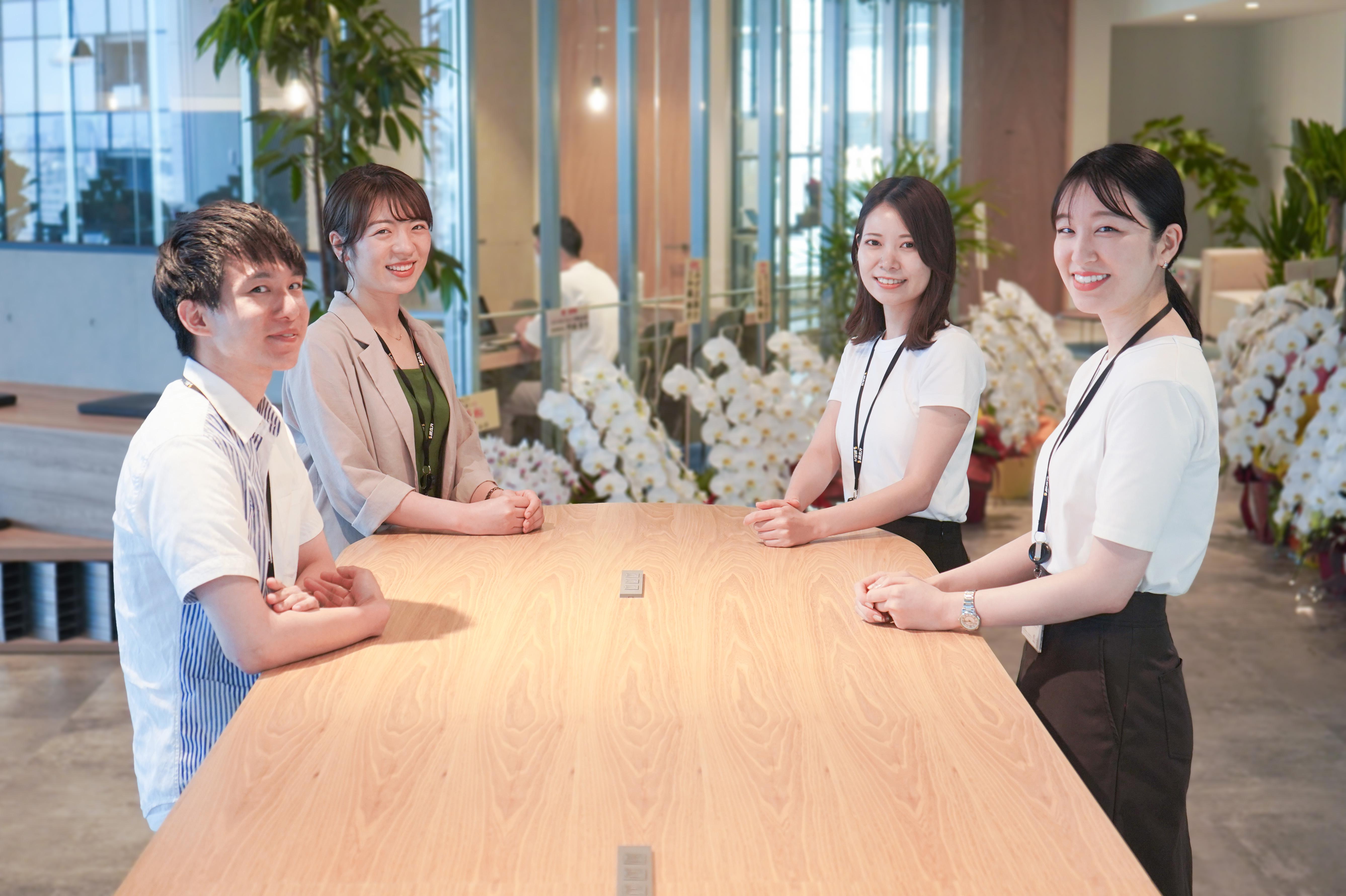 建設業界出身者は1割程。様々なバックグラウンドの方にご活躍いただいております。