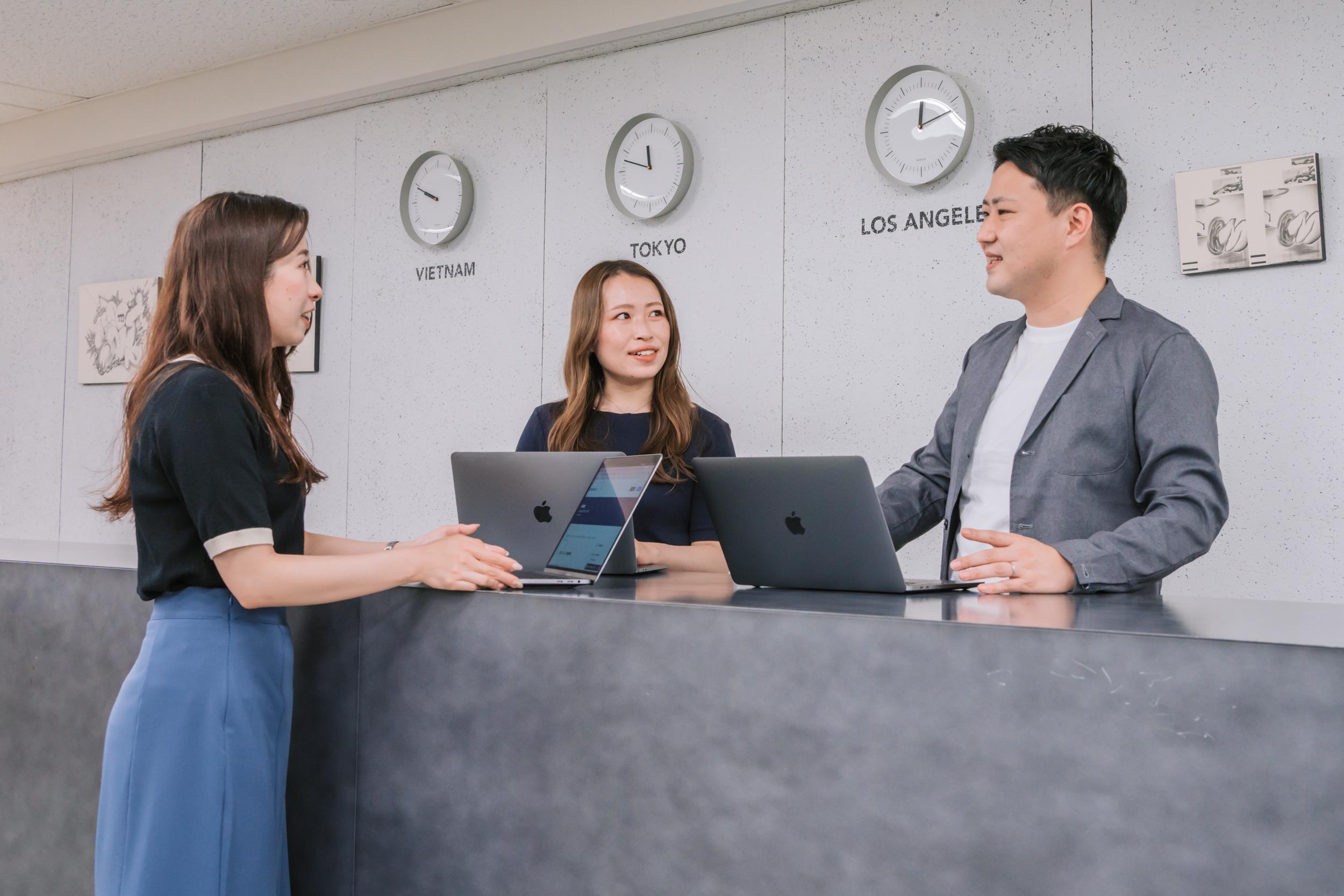 これをクライアントに導入するD2Cコンサルティング事業を社内に有し、厳しいフィードバックを得て磨き続けられる点が強みだ。