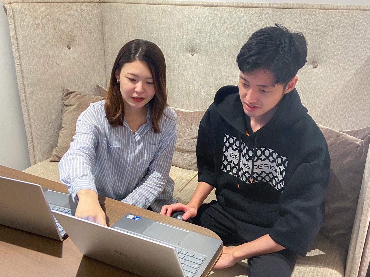 自分の悩みにぴったりの占い師に、いつでもチャットで気軽に相談できることから、20代後半～40代の女性を中心に人気急上昇中。