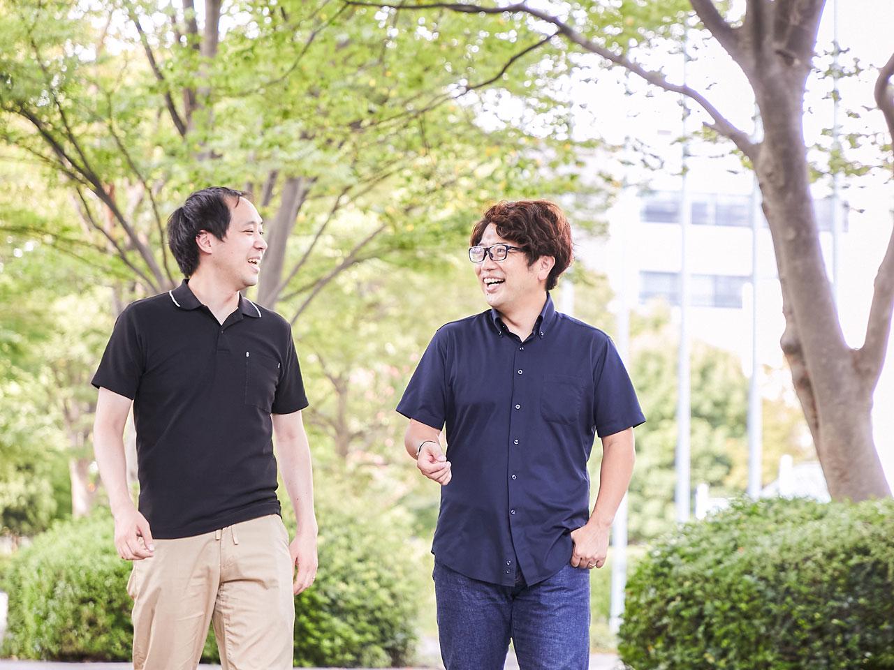 「制度としてはまだまだこれからですが、なるべく社員が働きやすい環境を心がけています」と話すCAOの先光氏と、CEOの髙岡氏。