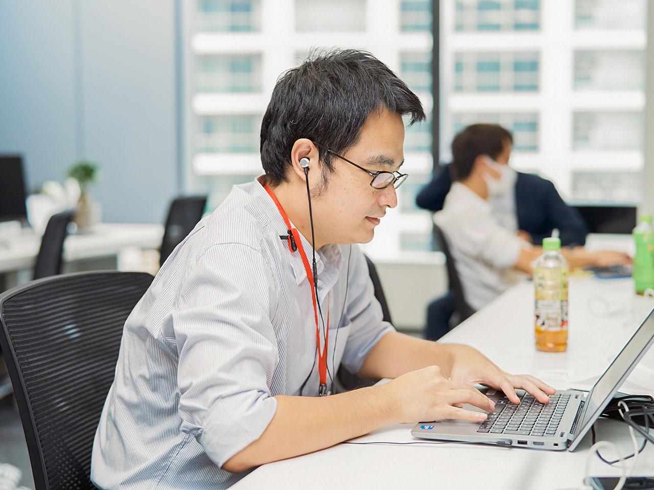 ベトナムと日本のグループ企業同士が一体となることで、言葉や文化の違いによるコミュニケーションや、品質・納期等のプロジェクト管理が困難といった課題をクリアしている。