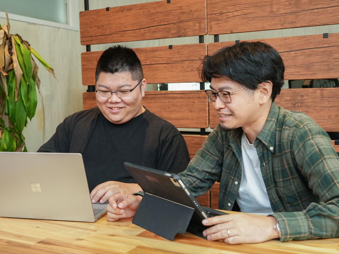 今後は直案件の比率を増やすことで利益率を高め、自社コンテンツの開発や物販事業等へ業容を拡大する計画だ。