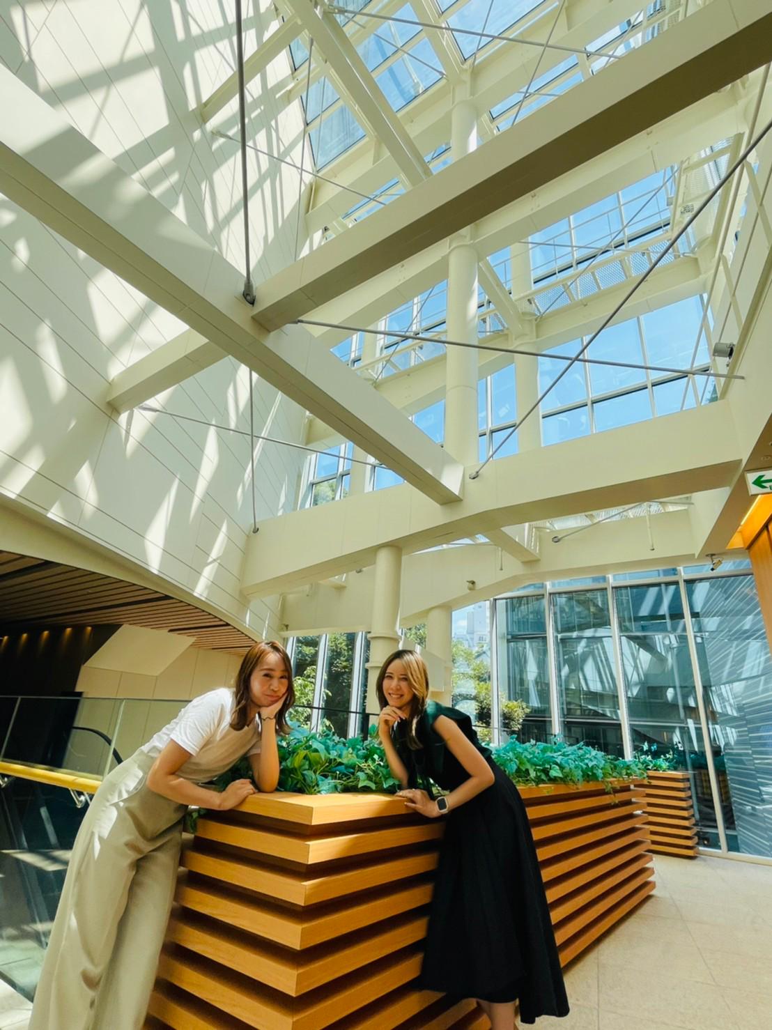 女性管理職も活躍中です。