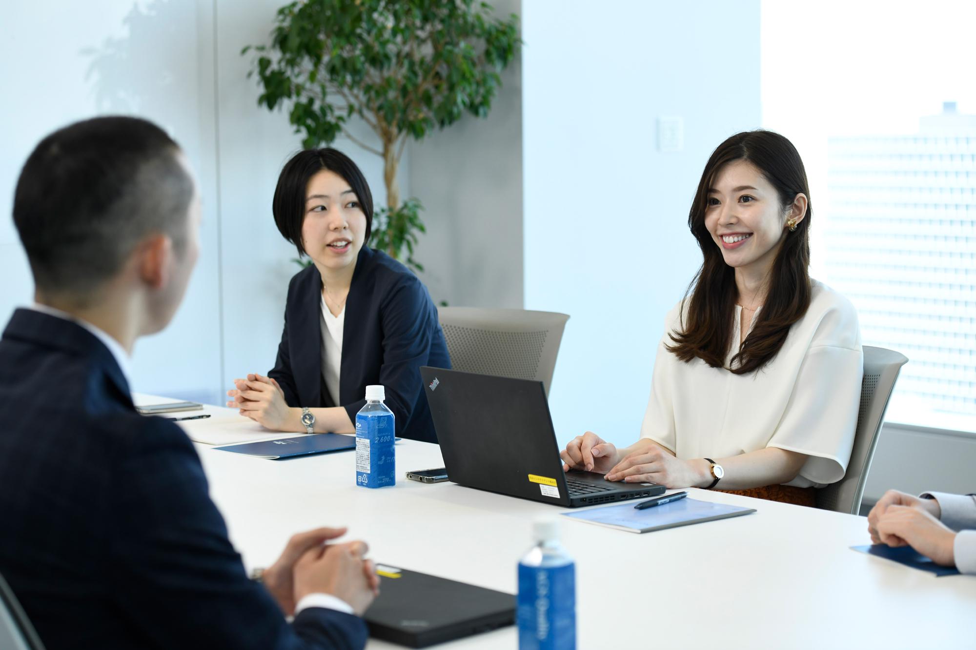 日本経済の根底をを支える企業をサポートする独立系アカウンティング・ファーム。