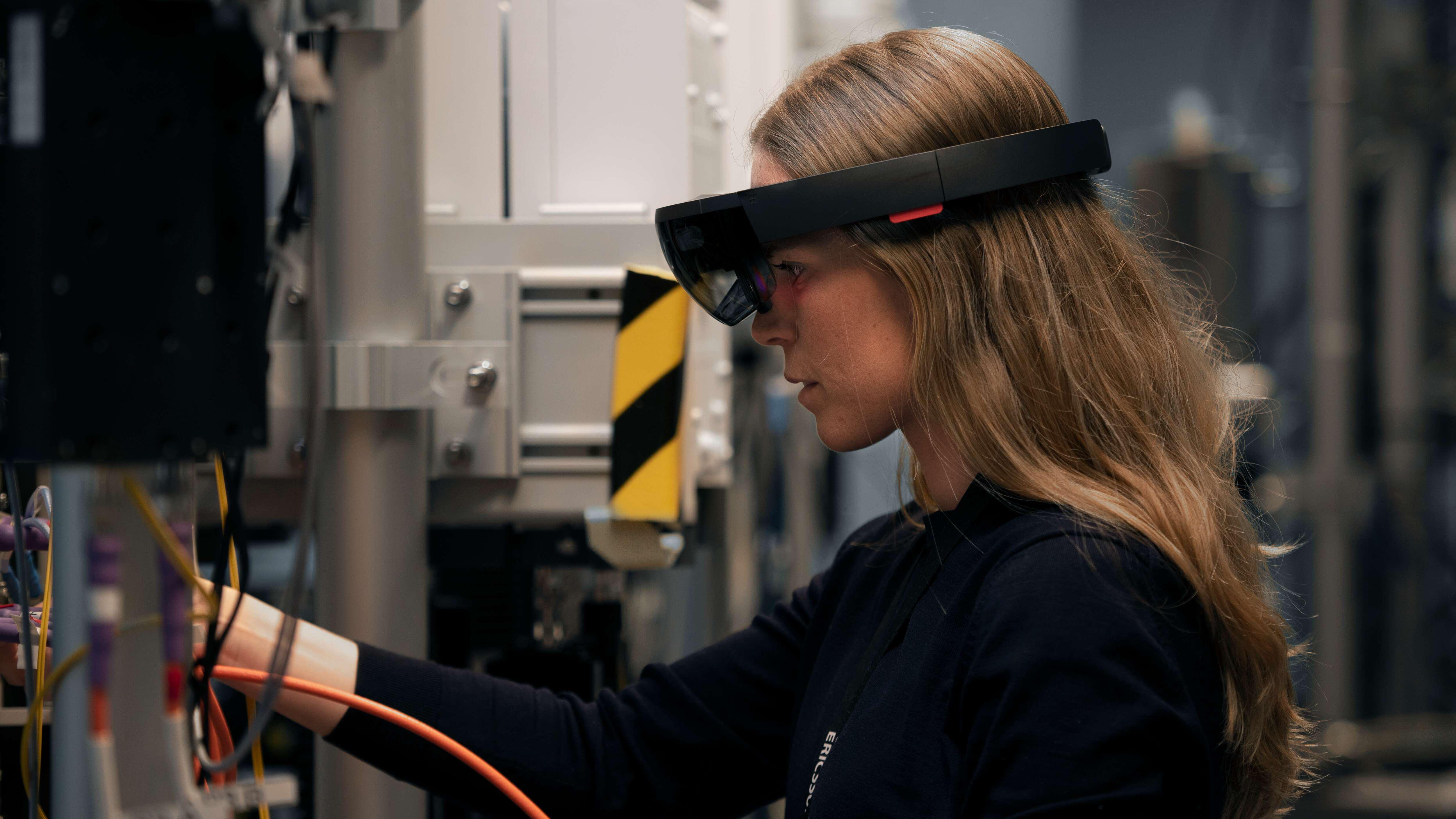 IoTの開発・運用や、VRやメタバースなどの技術にも貢献