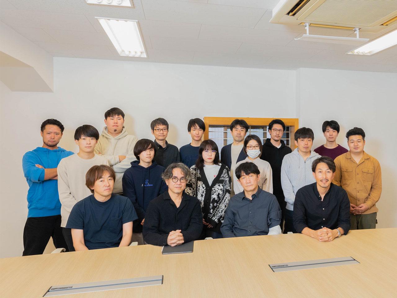 slantedは、この少数精鋭のメンバーで業界内の地位を確立してきた。