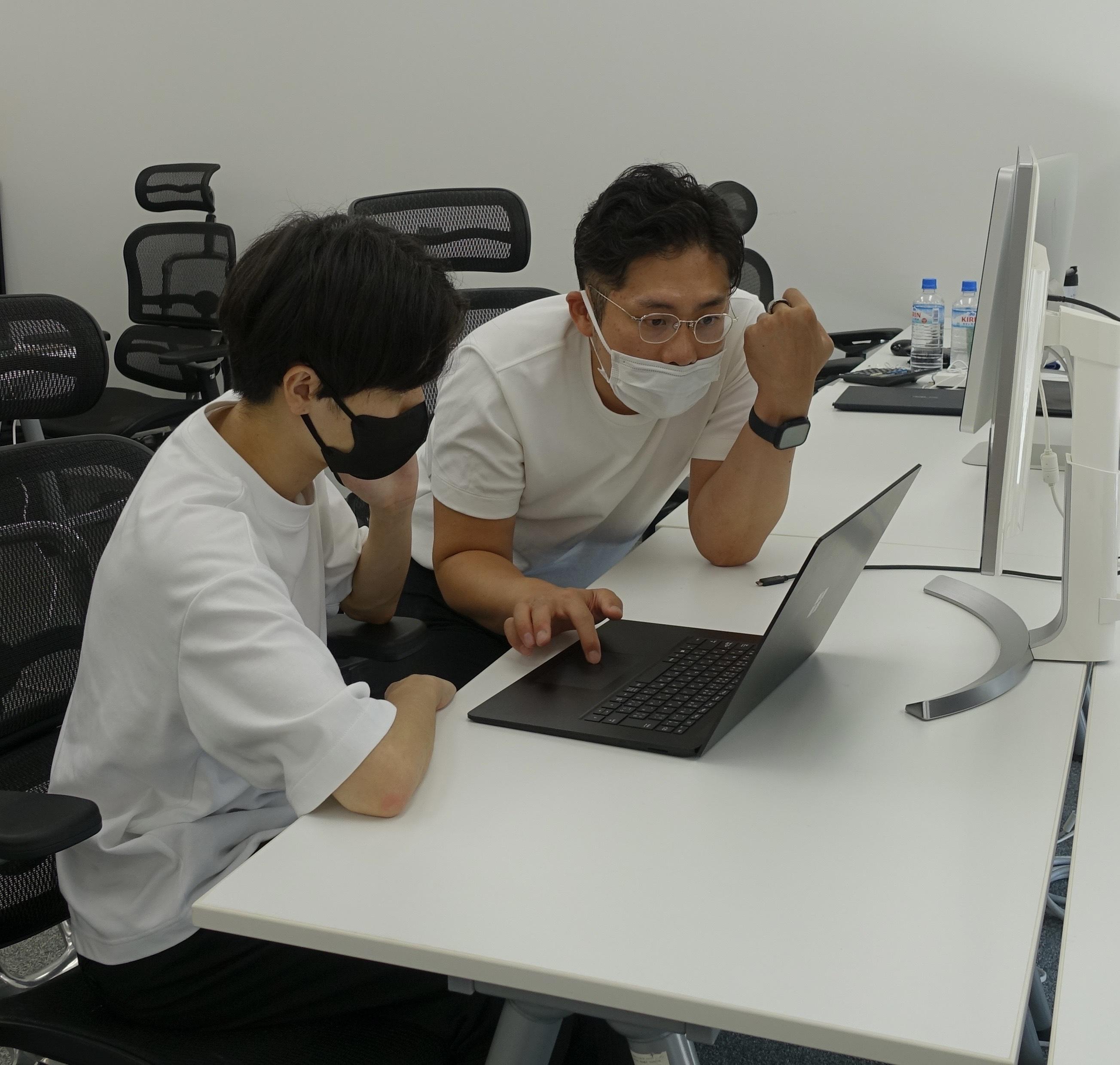 ベンチャー気質があり、個々のメンバーに大きな裁量が与えられている同社では、チャレンジを尊ぶ社風に合う新メンバーを募集中だ。
