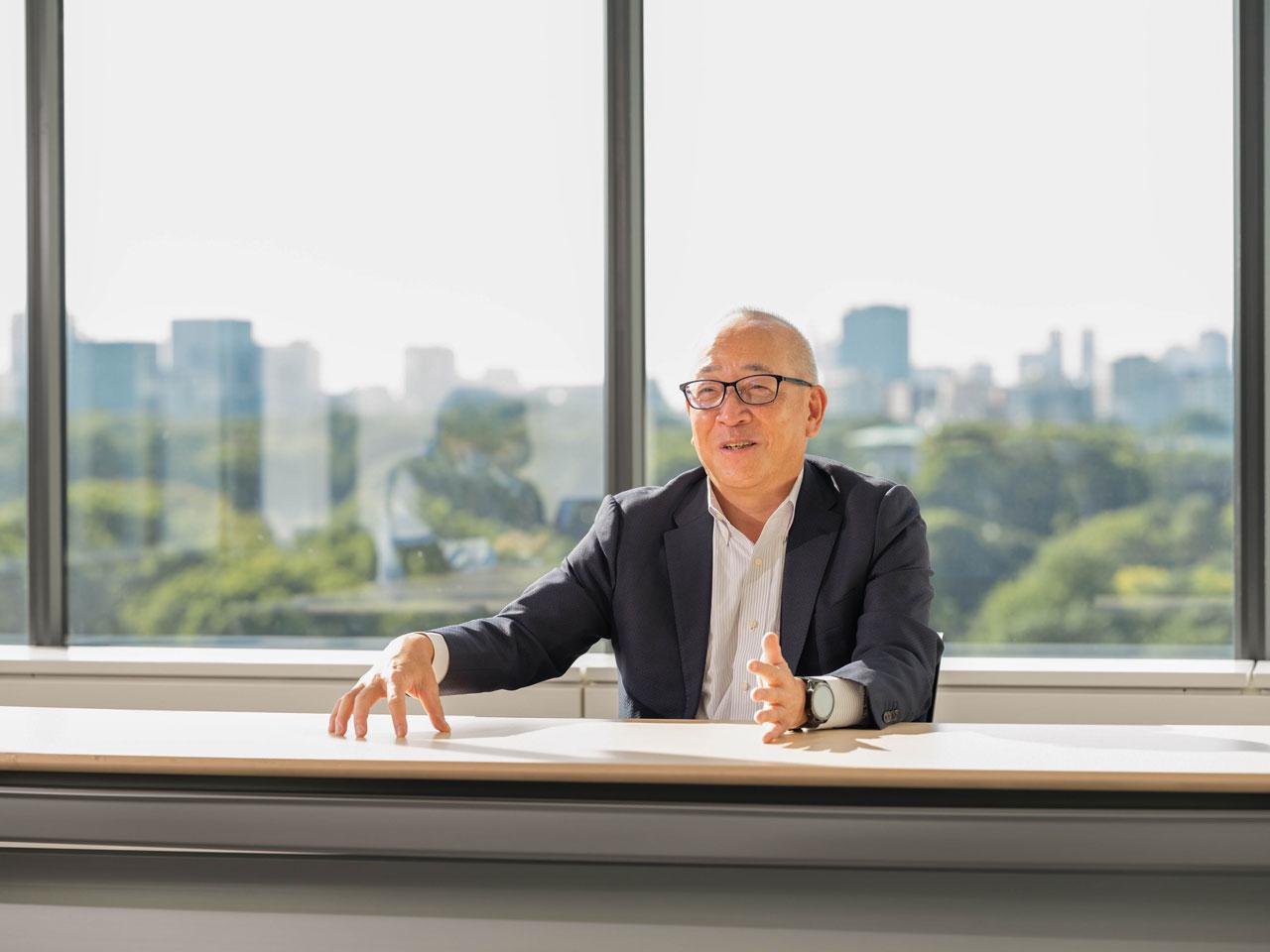 紙メディアの印象が強い同社だが、2010年に『日本経済新聞 電子版』を創刊する等、いち早くデジタル化を進めた。