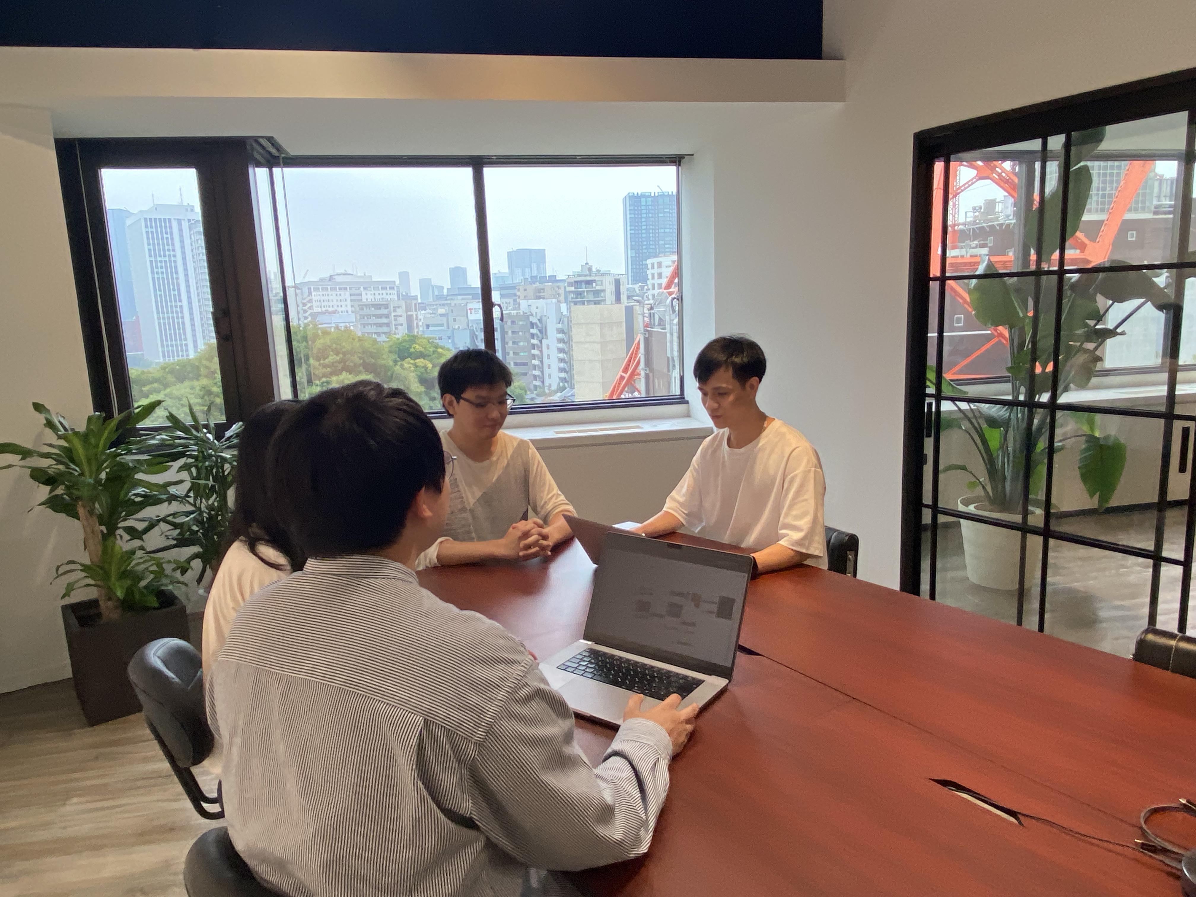 この問題に対してBee2Bは、エンジニアが本来の実力を発揮できる働き方や、今後のキャリアビジョンを実現できる環境を用意しています。