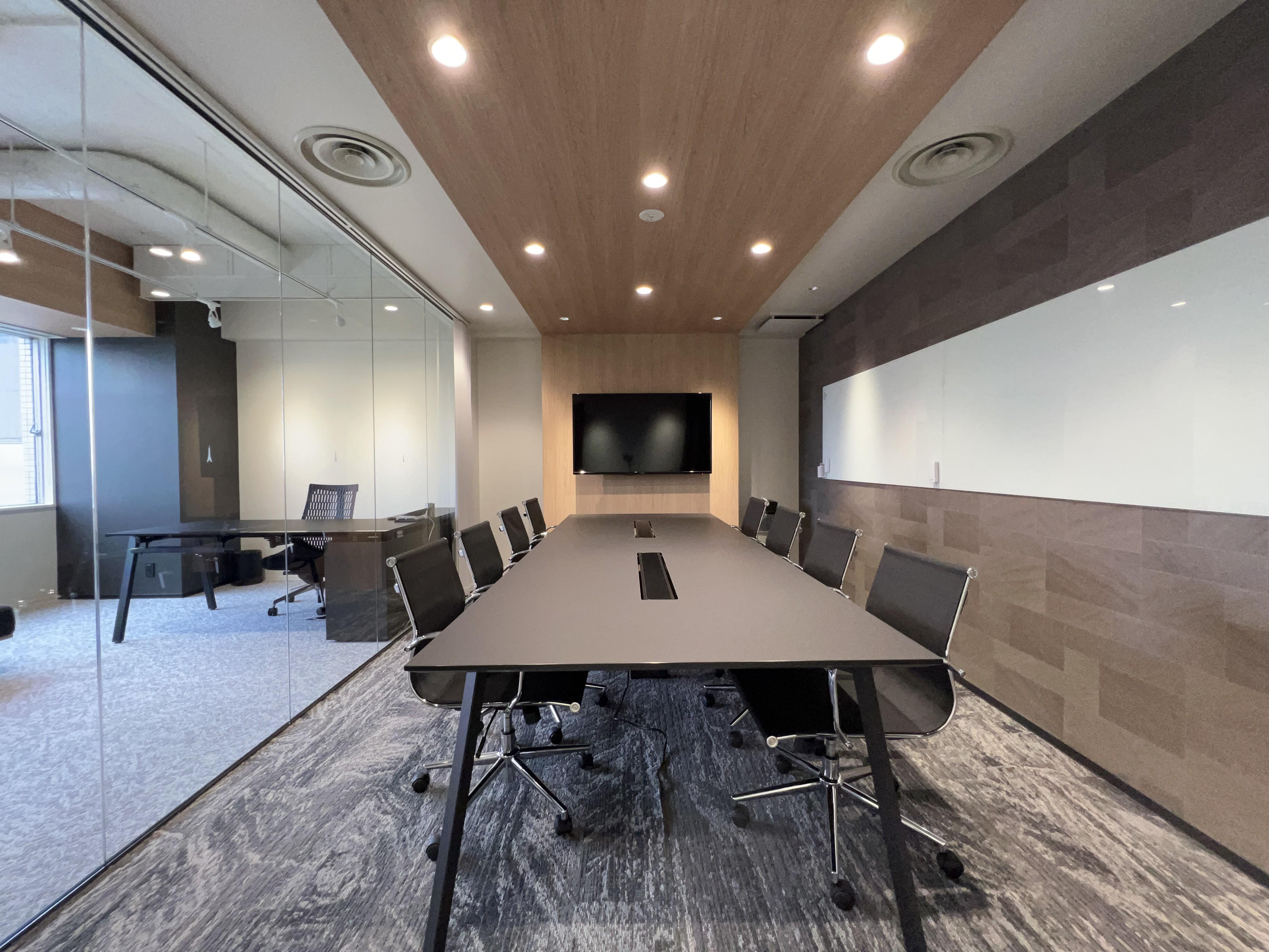 開放的なMTGスペースもあります。東京タワーが臨める人気の会議室です。