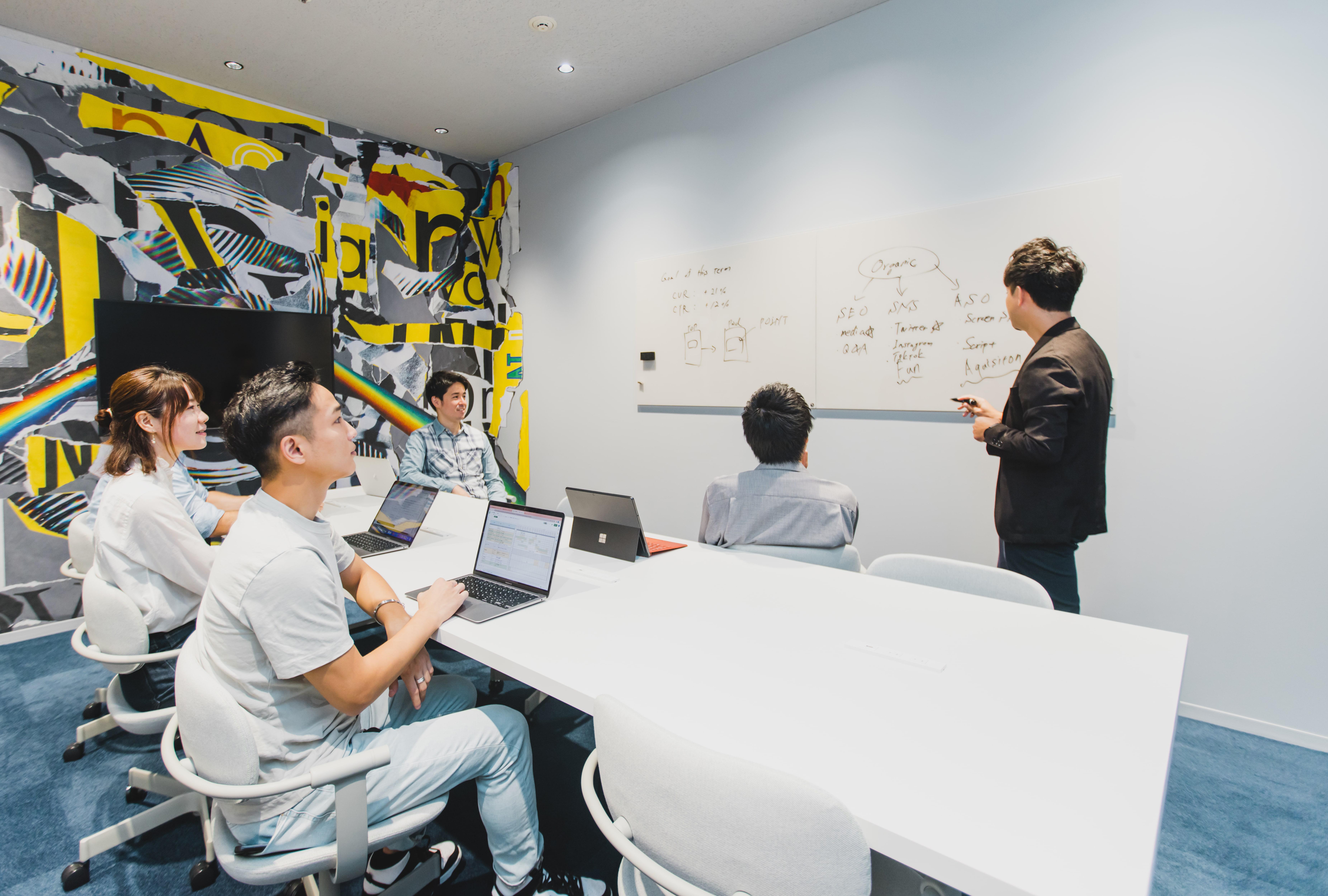 様々なバックグラウンドを持ったメンバーが切磋琢磨しています。