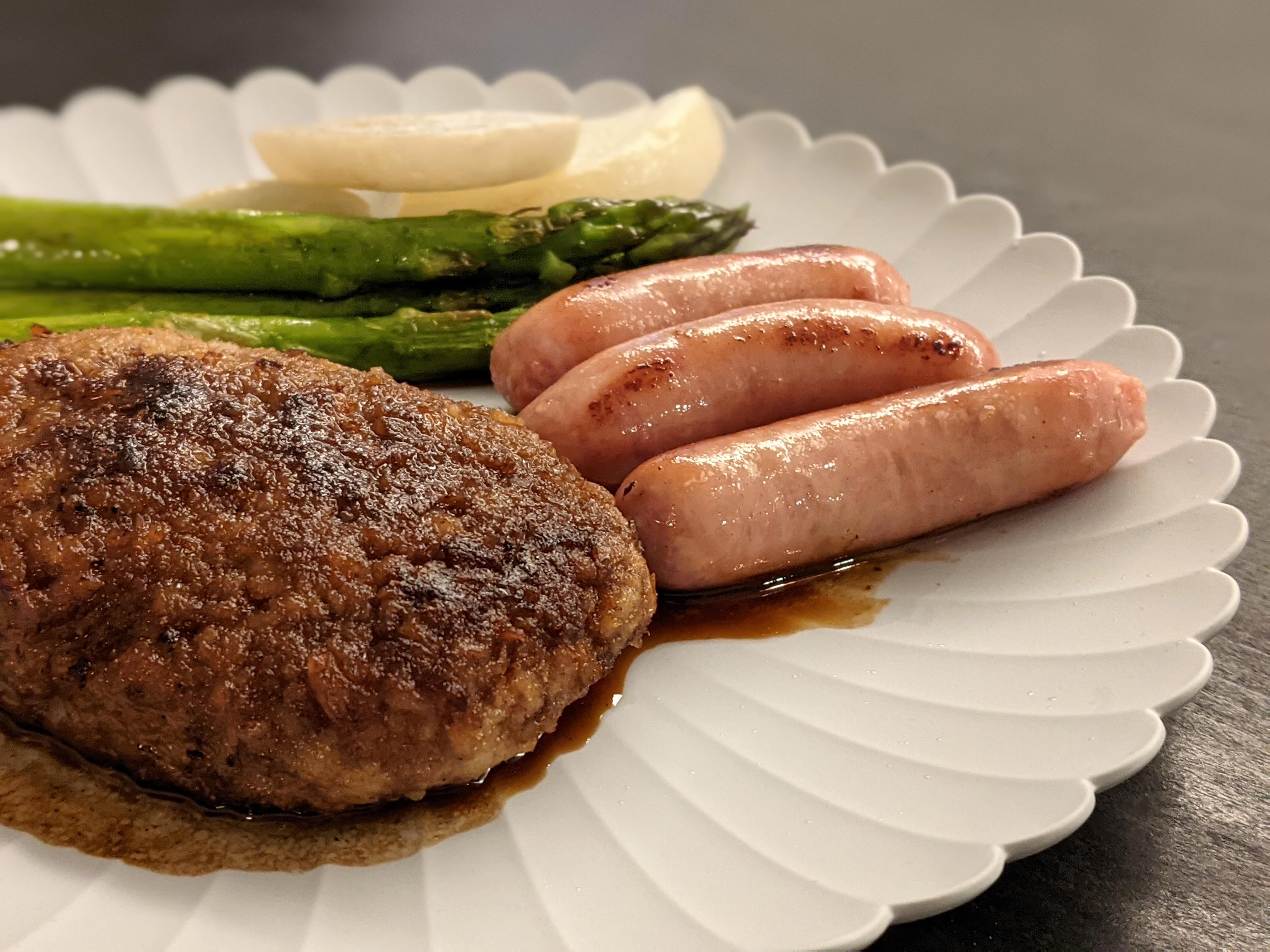 毎月29日を社員は休み＋支給された肉を食べる日としています。休みの日に美味しいお肉を食べることで、良いリフレッシュとなっています。