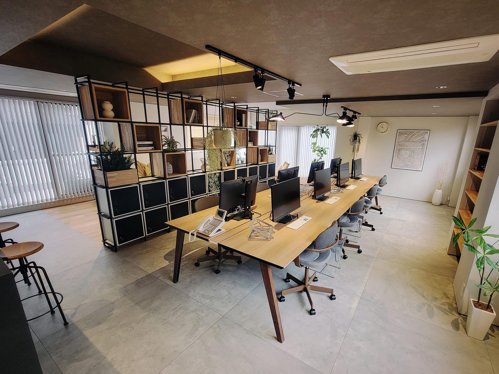 2022年7月にリノベーションが完了した代官山オフィスの3F
アドレスフリーなのでノートPCならカウンターでも作業できます