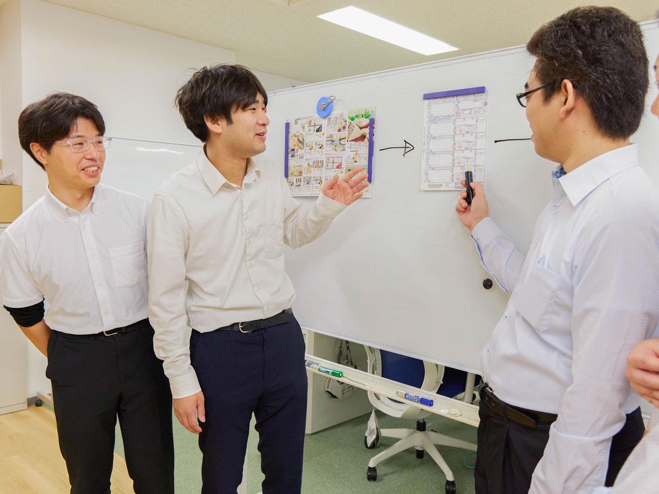 働き方はスーパーフレックス制、さらにリモートワークを導入しているため自由度が高い。働きやすい環境を証明するかのように離職率はとても低い。