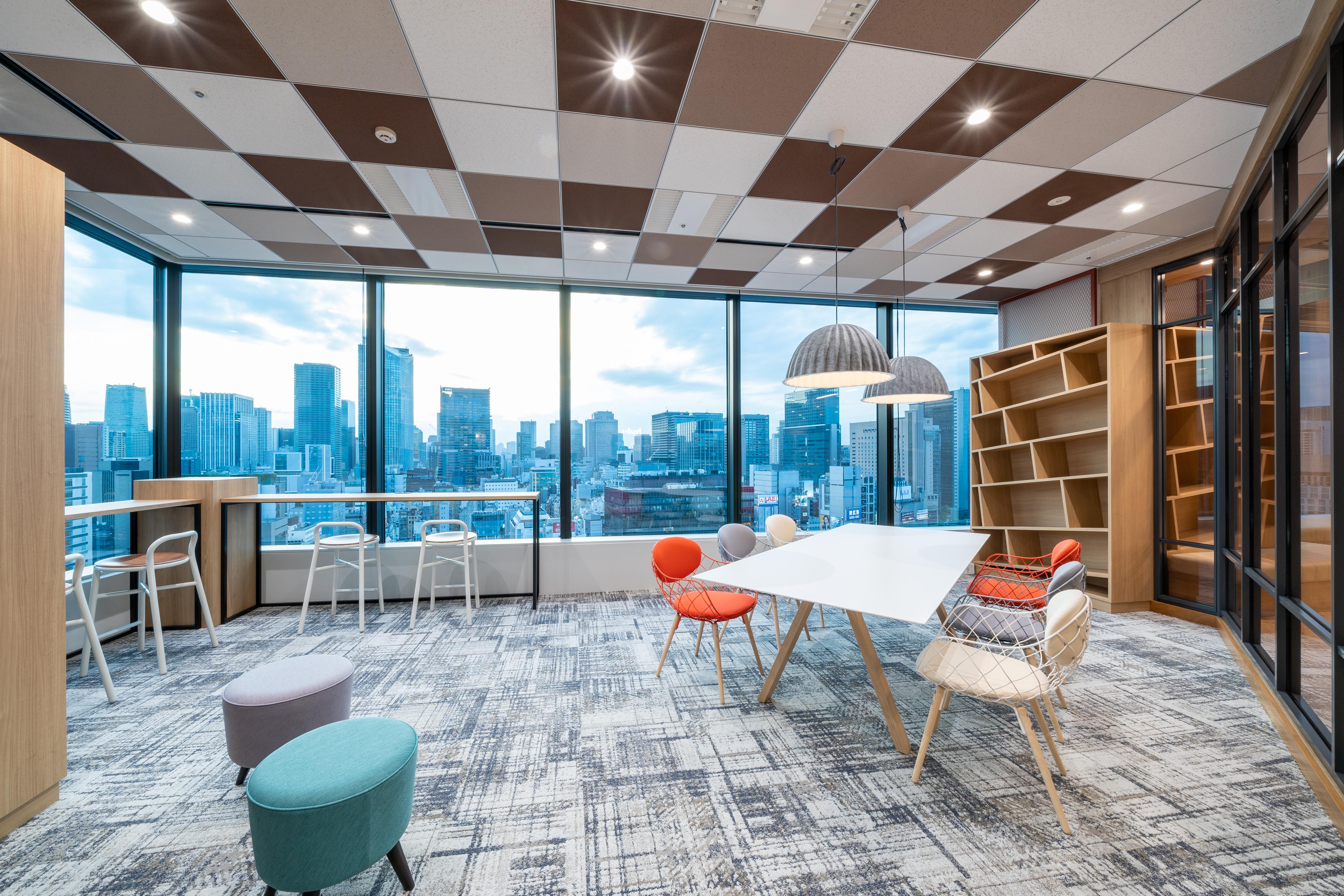 そんなHJホールディングスが幅広い職種でメンバーを募集。コンテンツビジネスに興味のあるエンタメ好きには見逃せない職場だ。