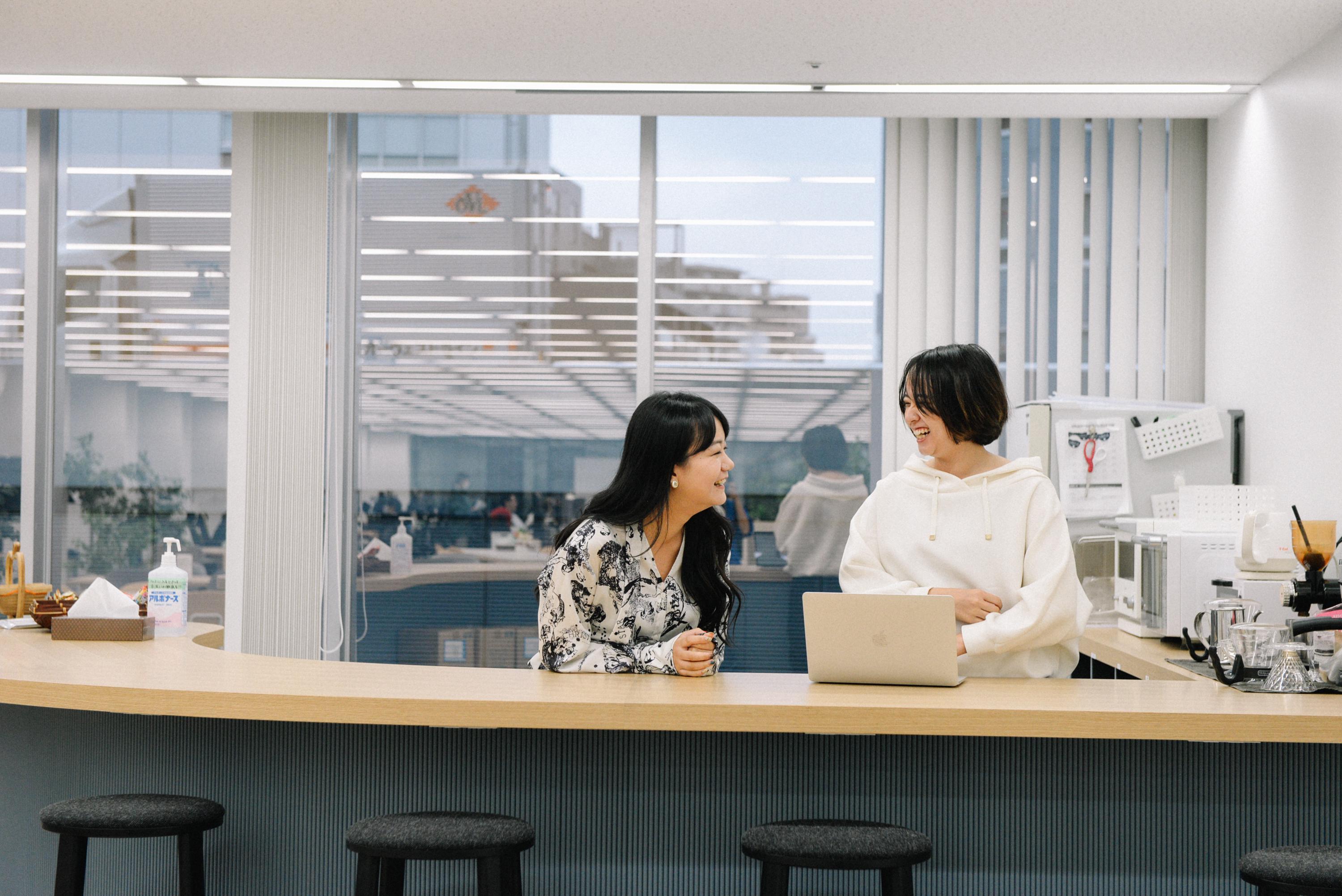 フラットに意見を交わせる風通しの良い社風