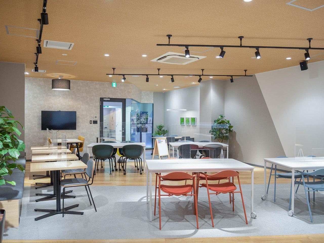 モノを作る仕事から、人を作る仕事へ―。新しいキャリアの選択肢としておすすめだ。