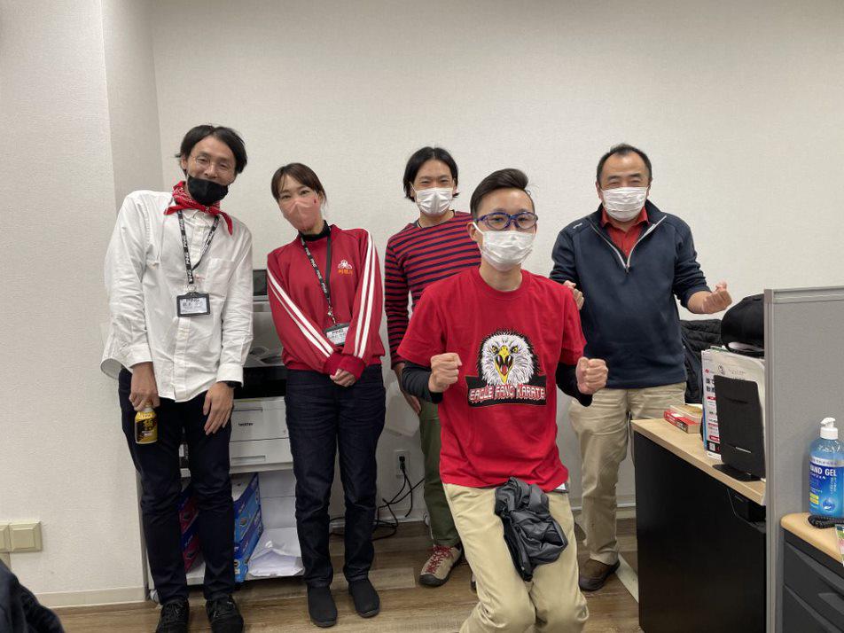 アプリ開発メンバーと製造ライン管理担当チーム