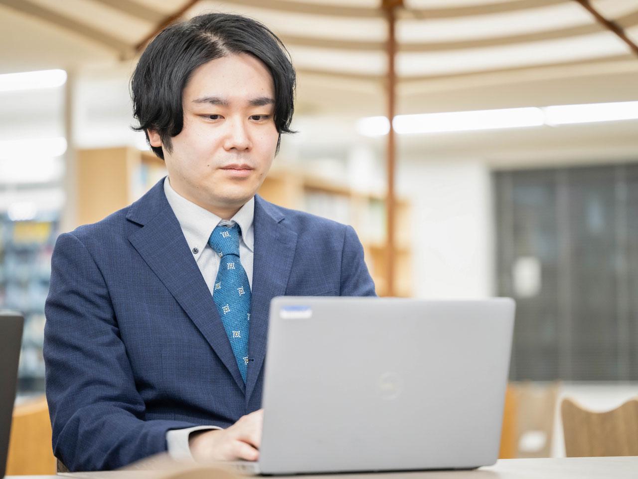 特許31件取得している自社プロダクト「SECUREMATRIX」があり、「ID」×「パスワード」×「証明書」を全てワンタイム化する国産の認証製品を開発しています。