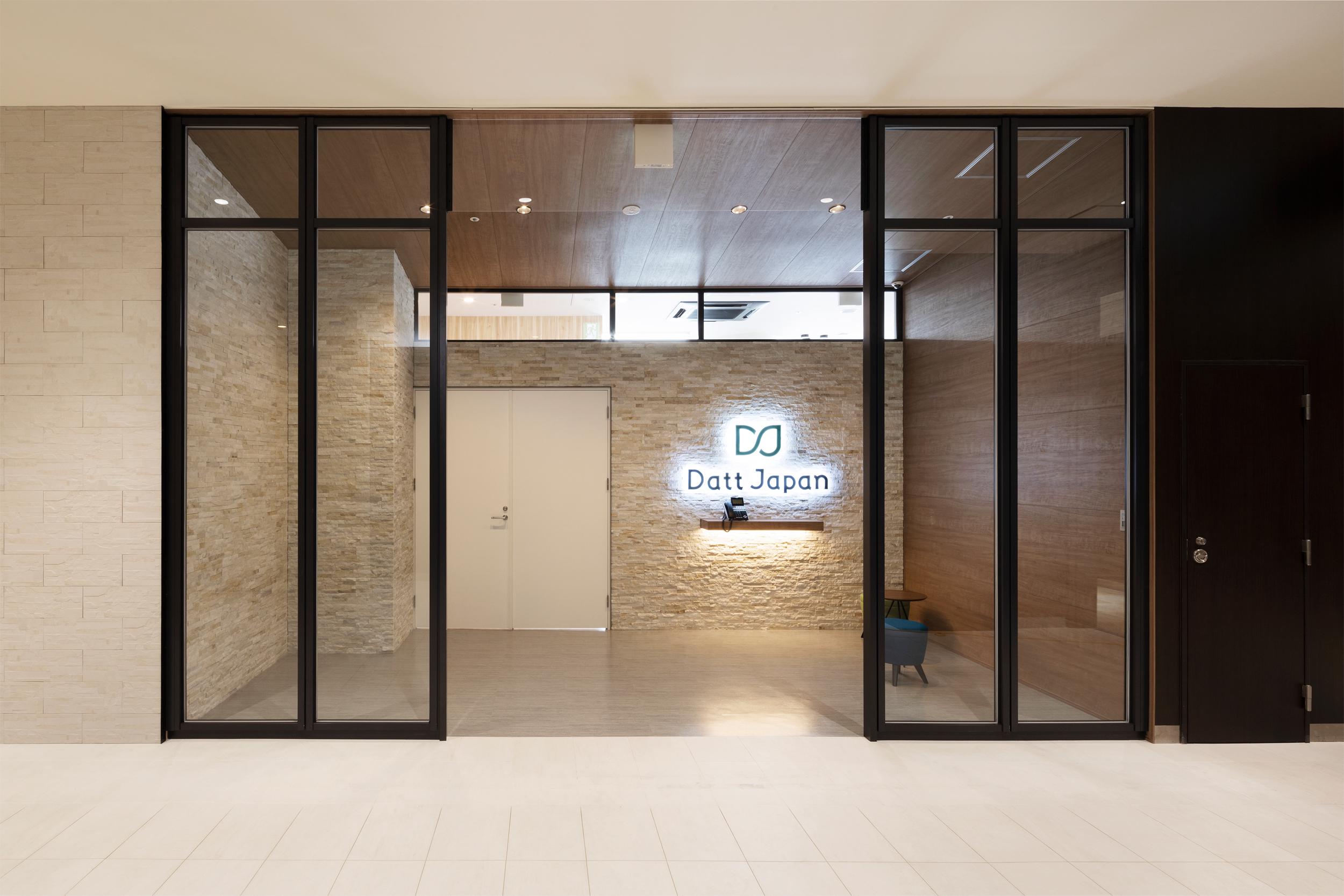 会社入口　全体